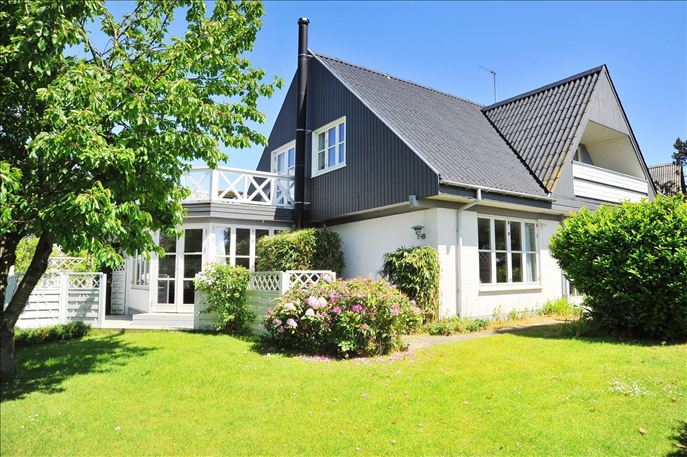 Ahlvej 10, 8400 Ebeltoft (Billede 1)