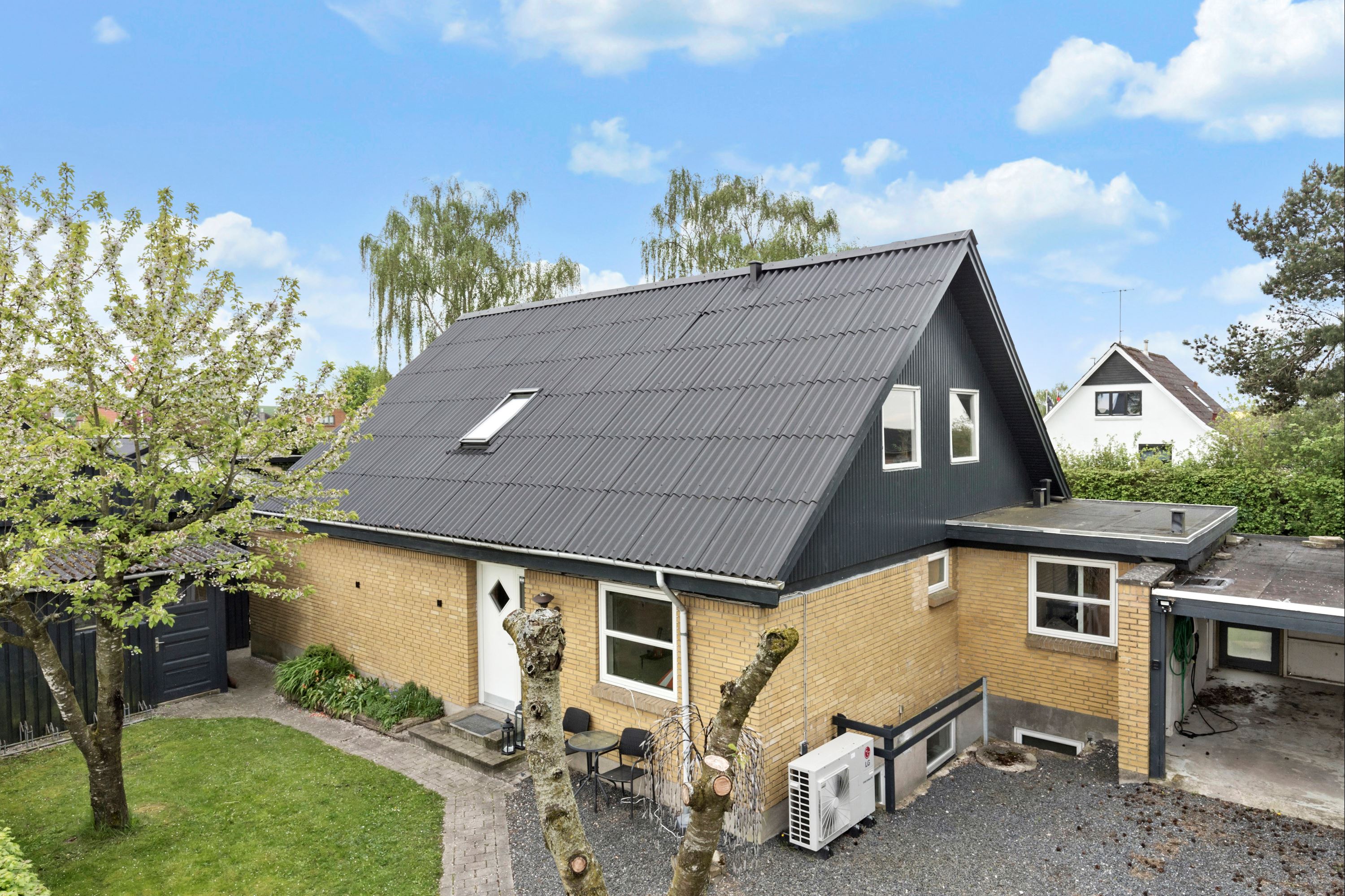 Villa på Østervænget 21 8370 Hadsten.
