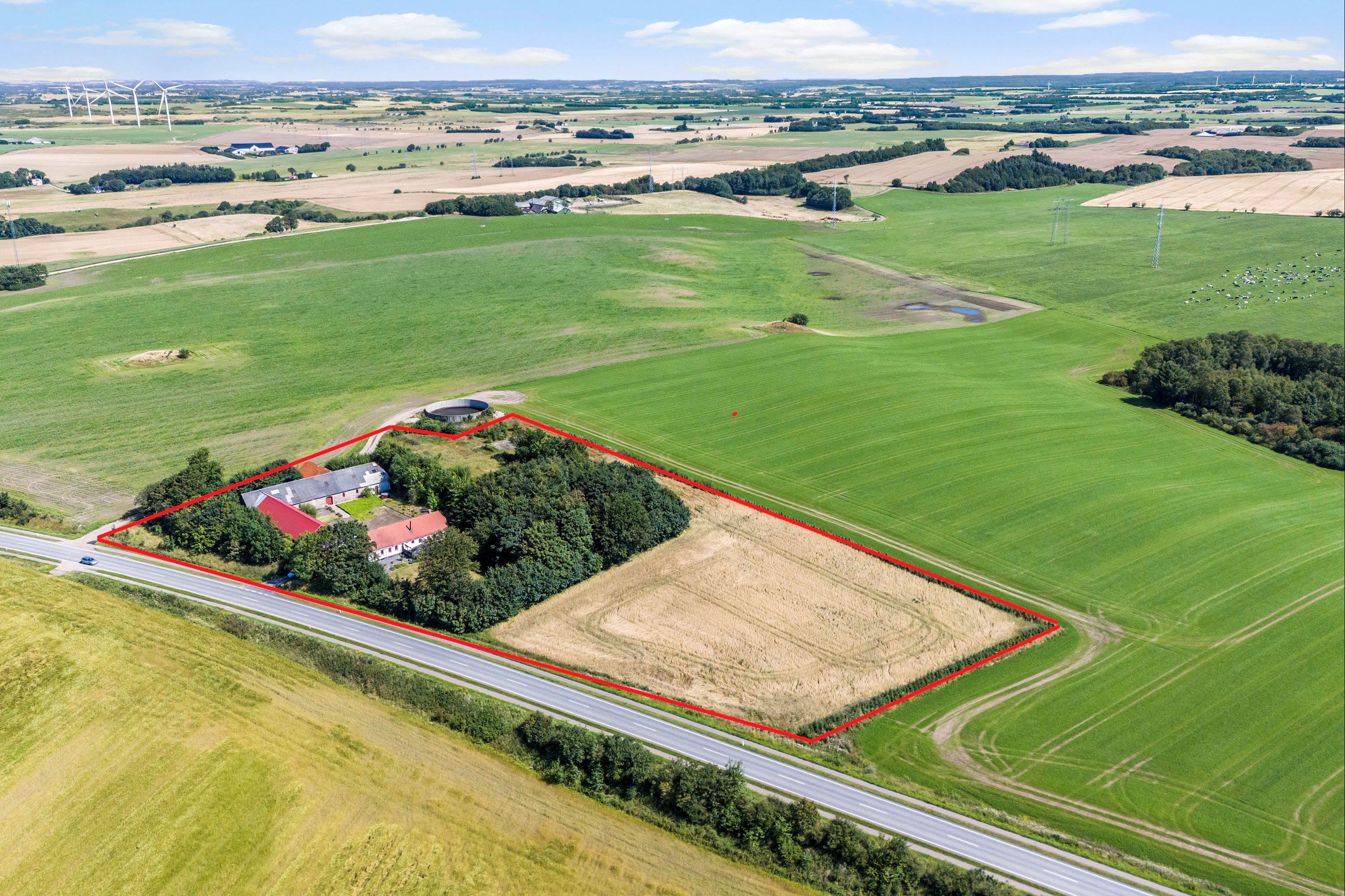 Landejendom på Løgstørvej 158 9610 Nørager.
