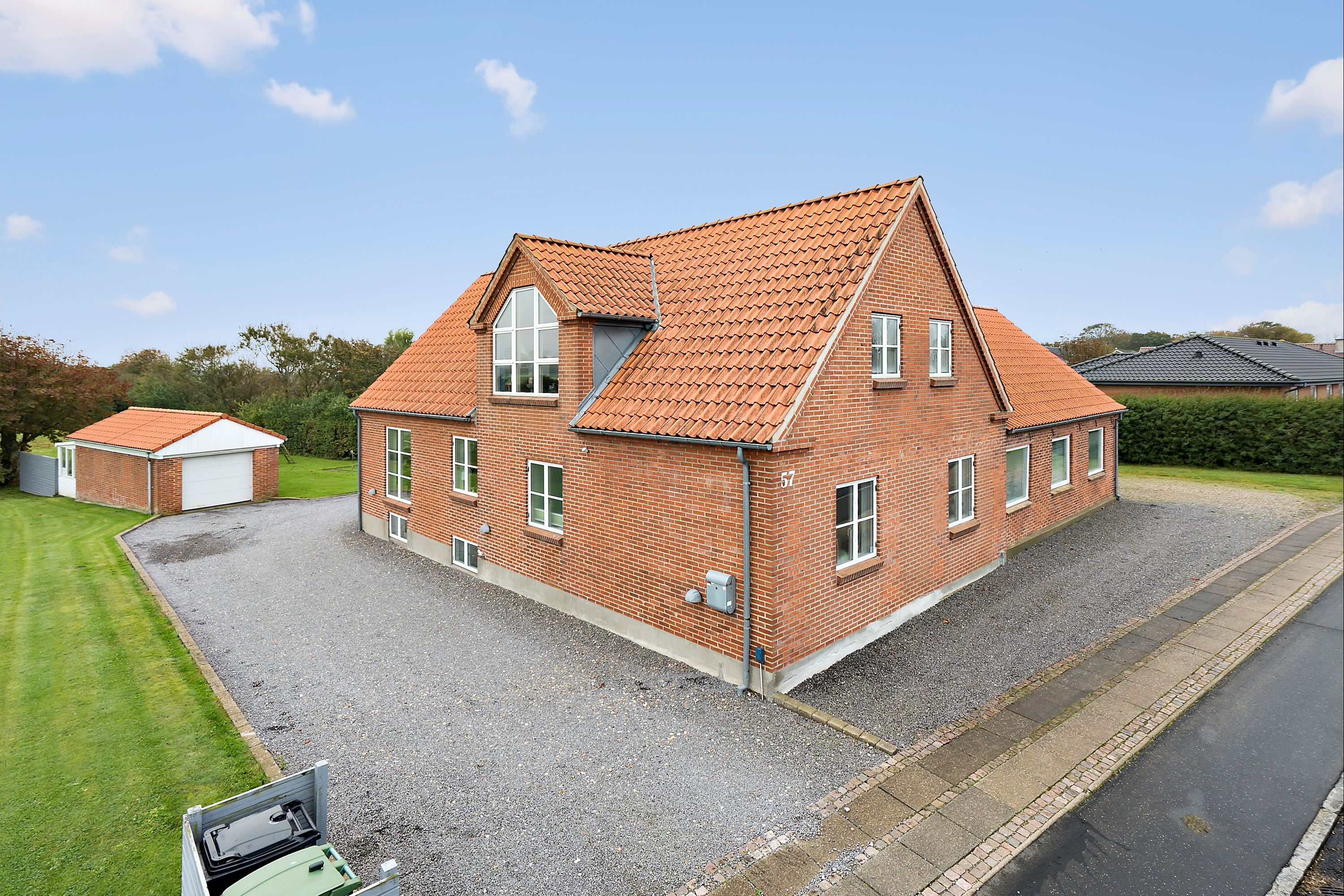 Villa på Lemvigvej 57 7620.