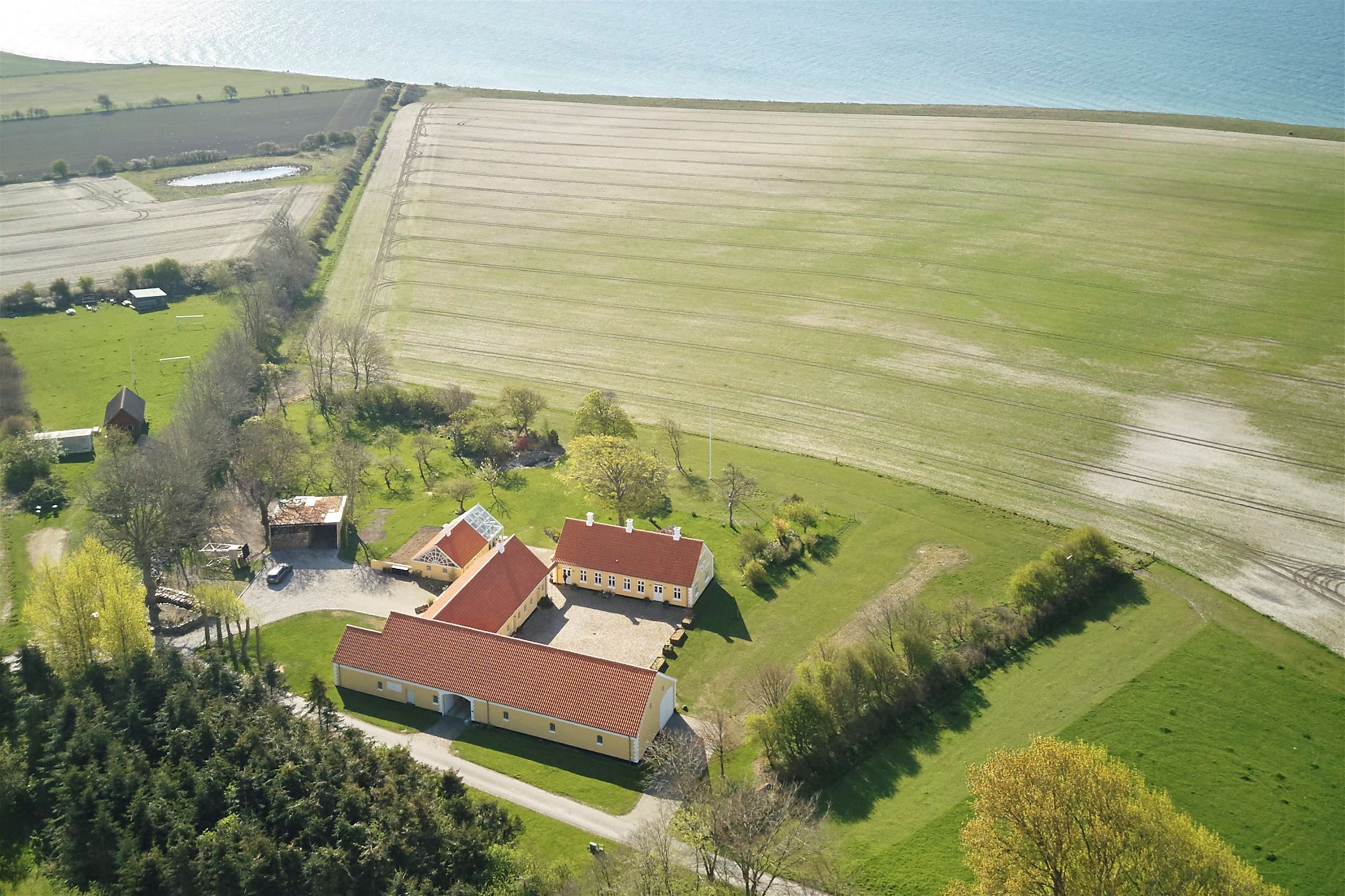 Hus – Endelave, Endelave By