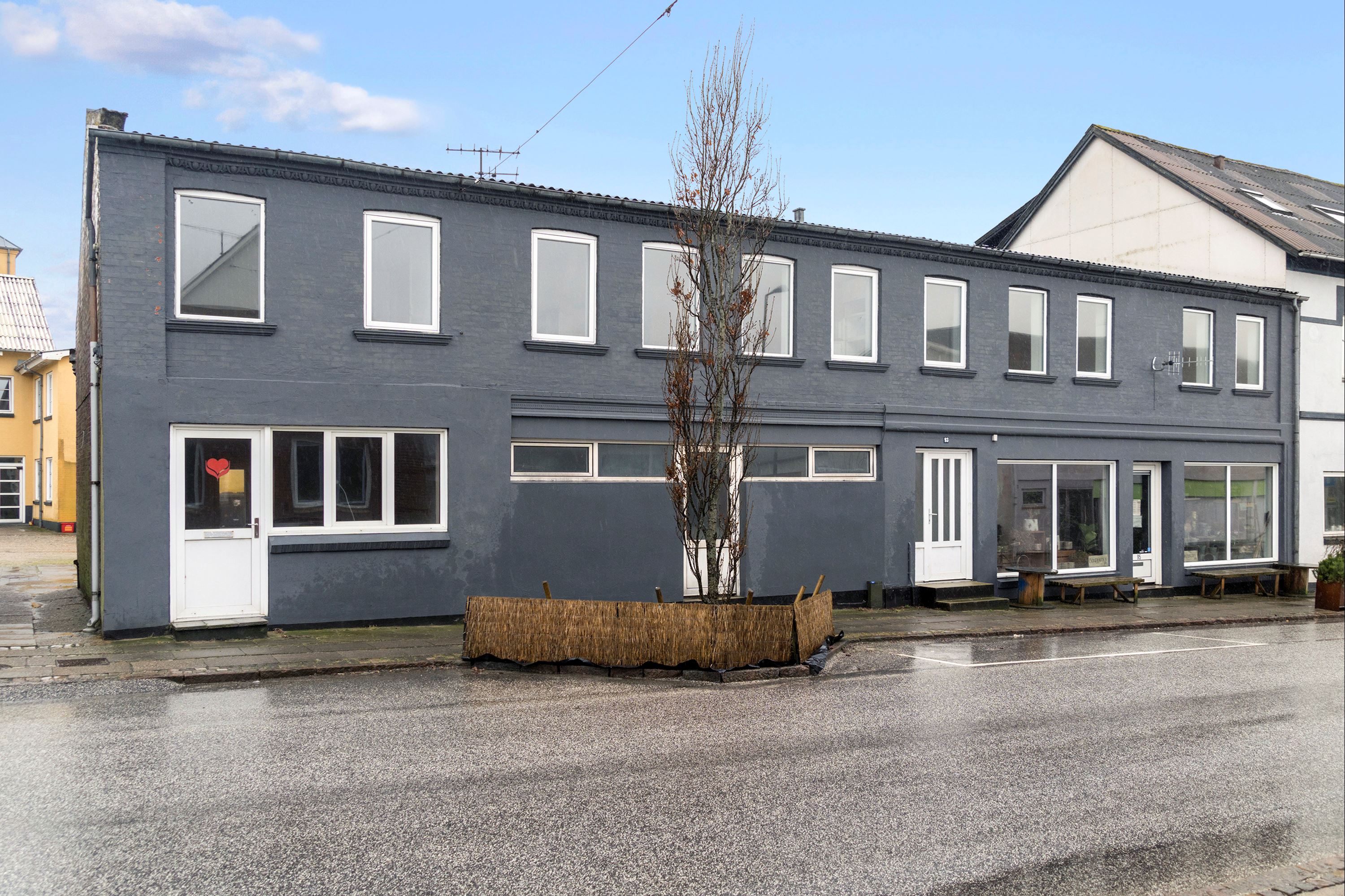 House, 112 m², land 608 m²