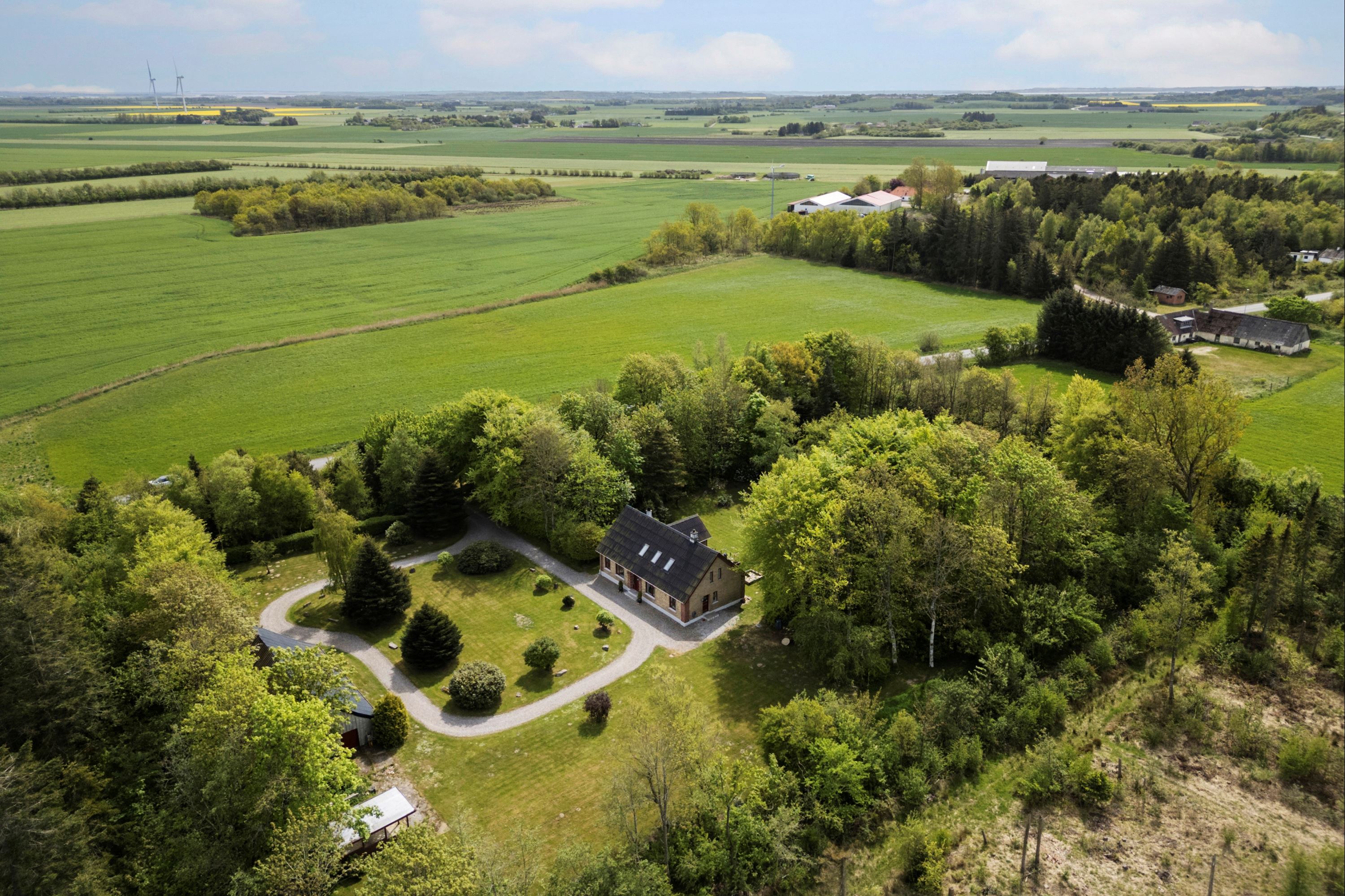 Landejendom på Bratbjerg 99 9460 Brovst.