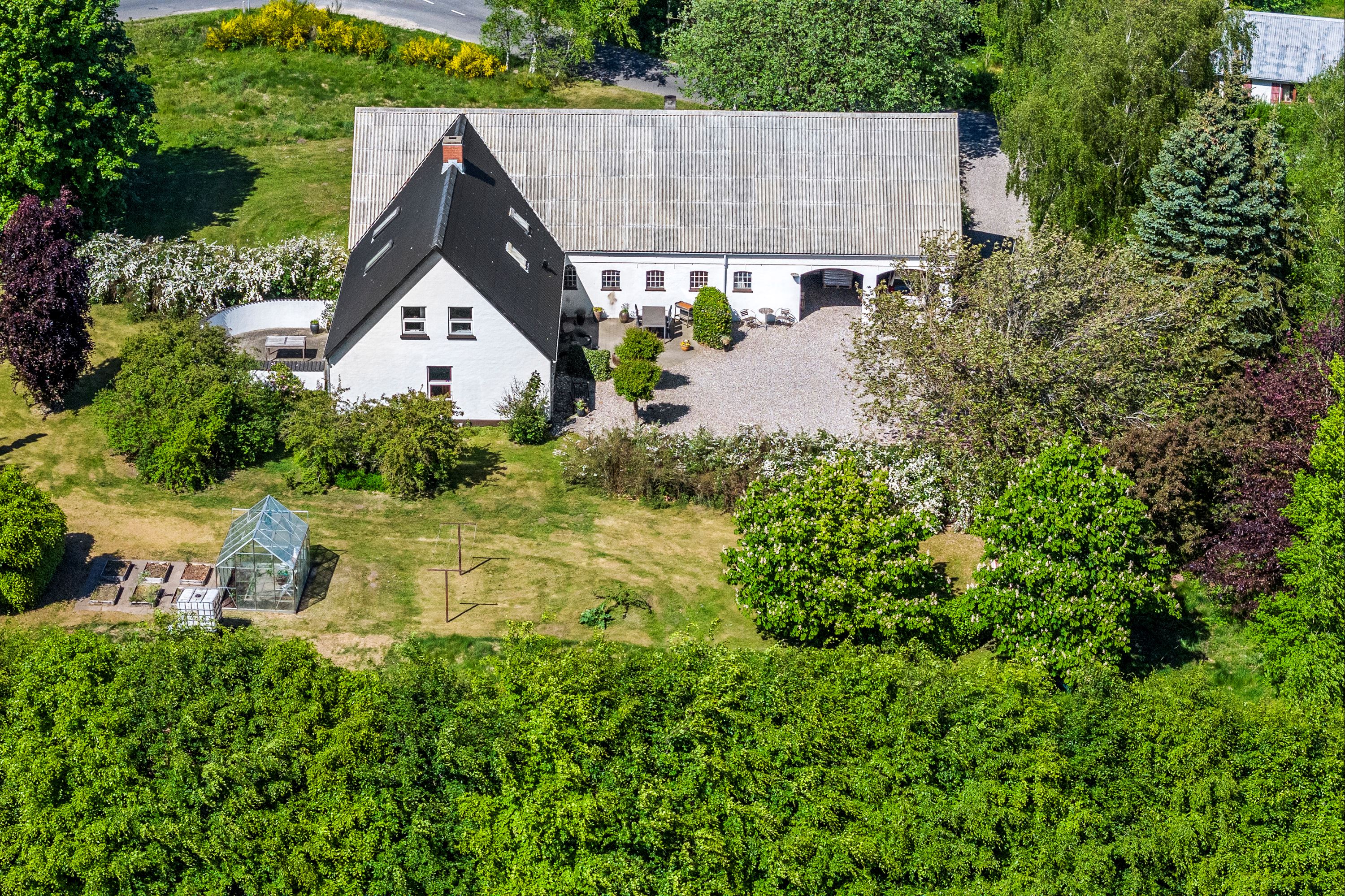 Villa på Kvindbjergvej 16 9320 Hjallerup.
