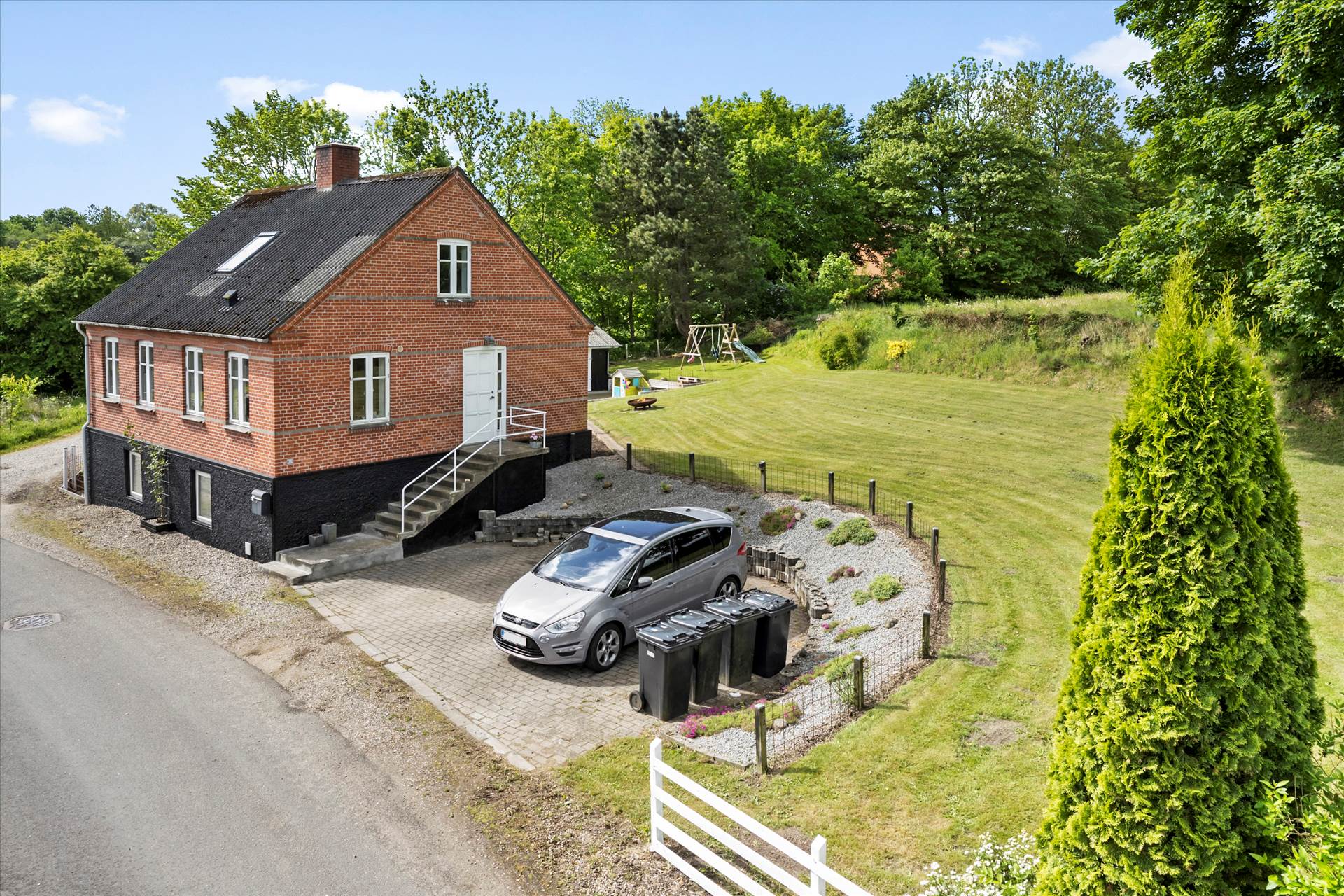 Villa på Fuglesangs Alle 14 8830 Tjele.