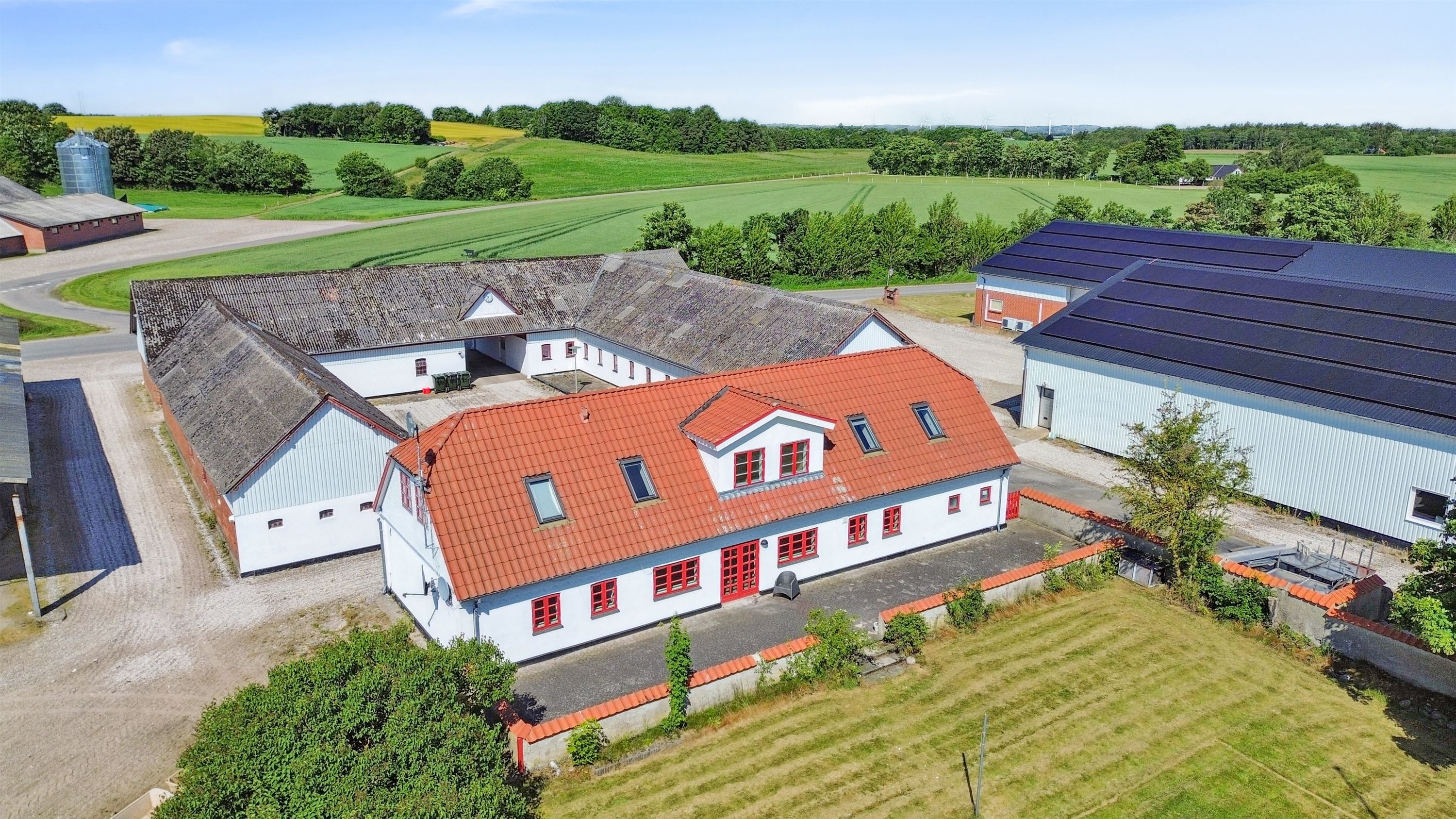 Landejendom på Drammelstrupvej 12 8961 Allingåbro.