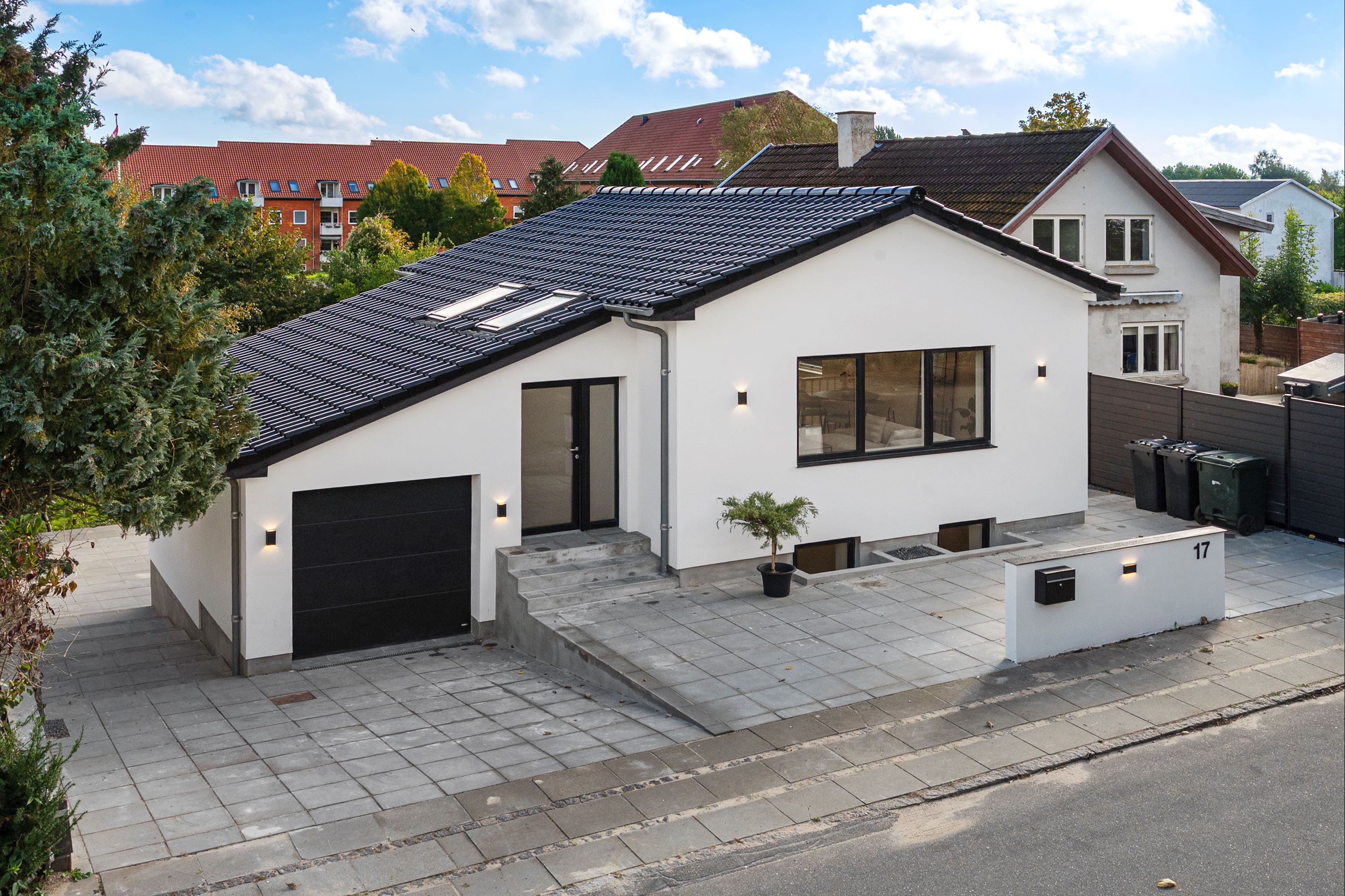 Къща, 130 m², парцел 654 m²