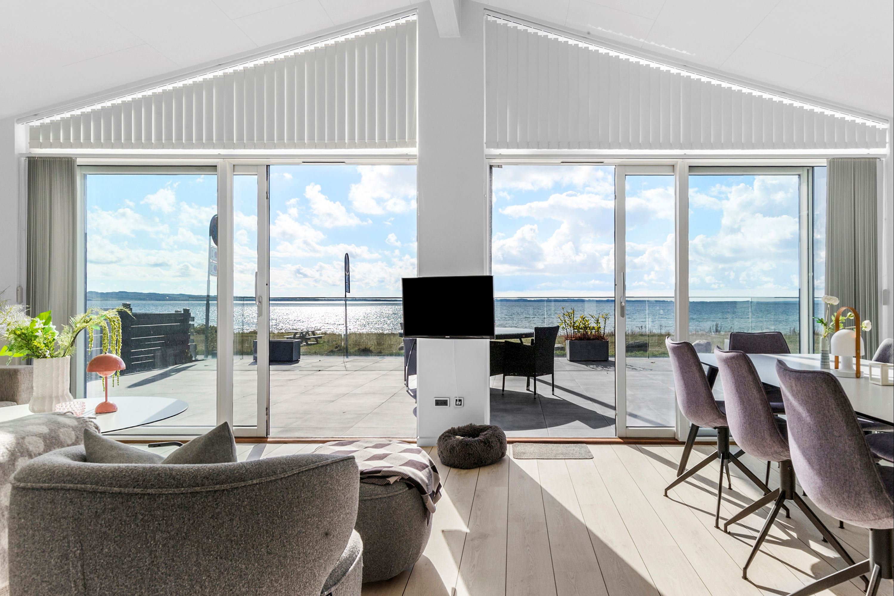 Fritidshus på Strandvejen 42 8410 Rønde.