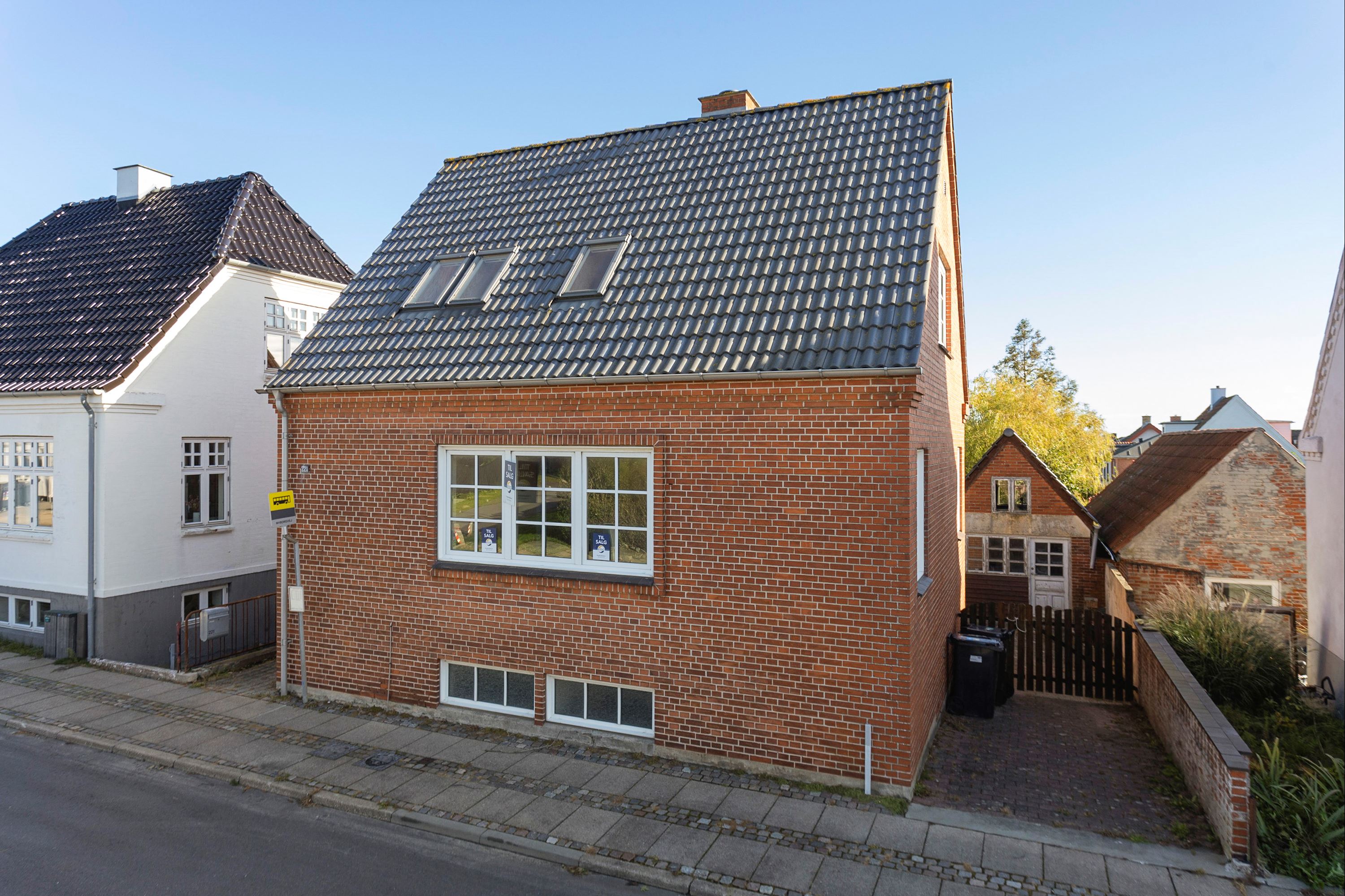 Villa på Søndergade 221 9900 Frederikshavn.
