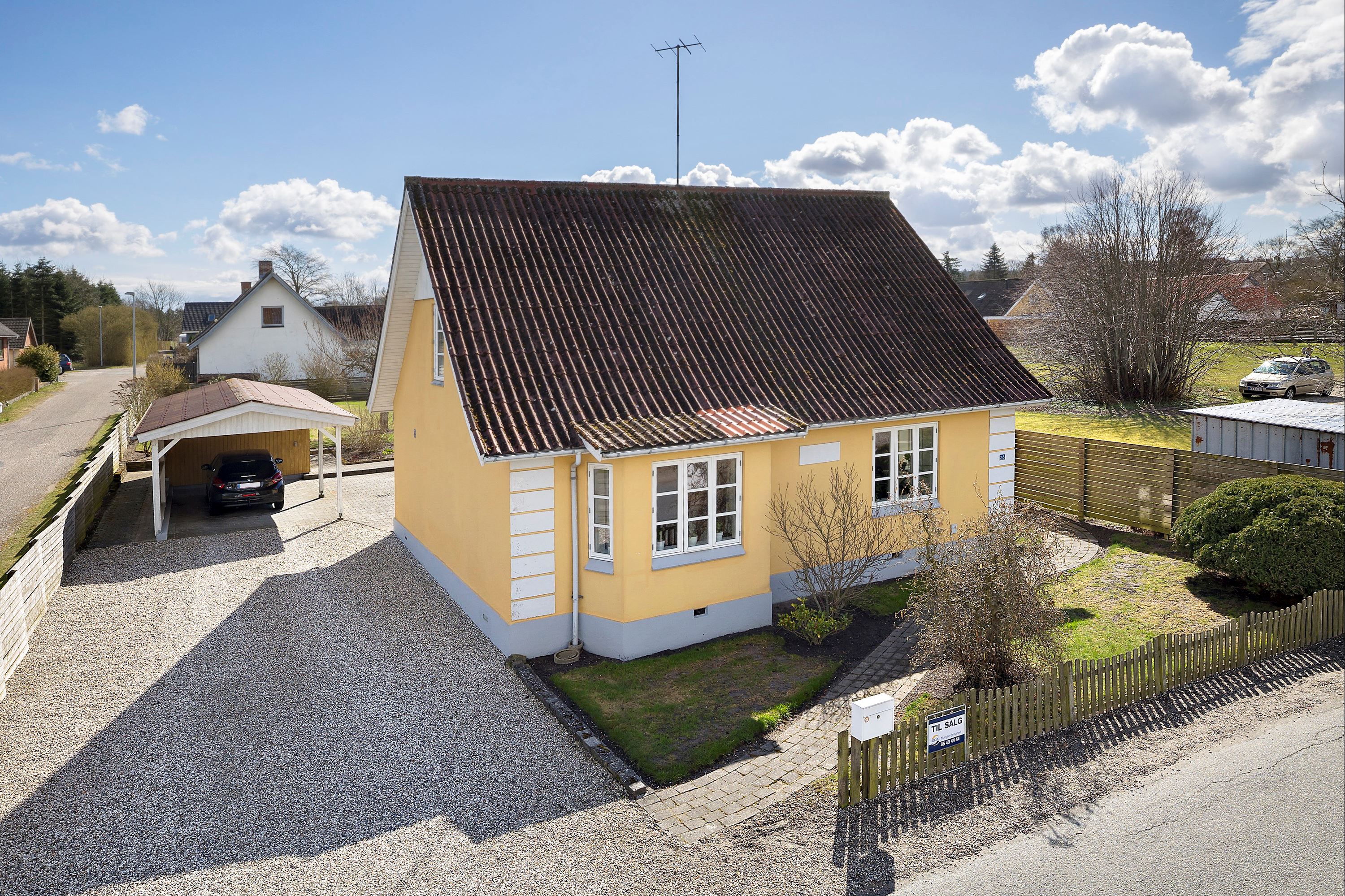 Villa på Auningvej 26 8963.