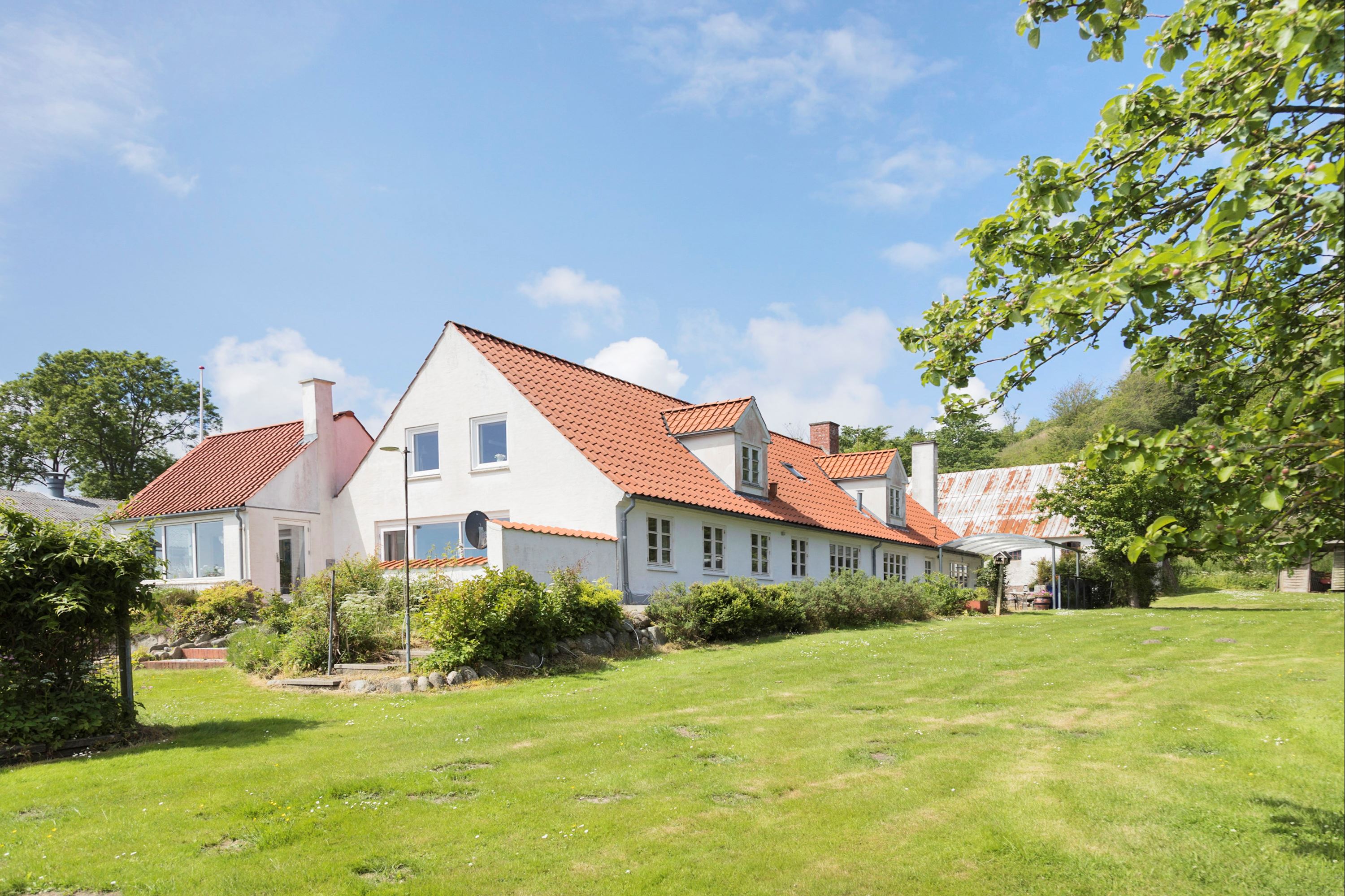 Landejendom på Risbjergvej 15 9900 Frederikshavn.