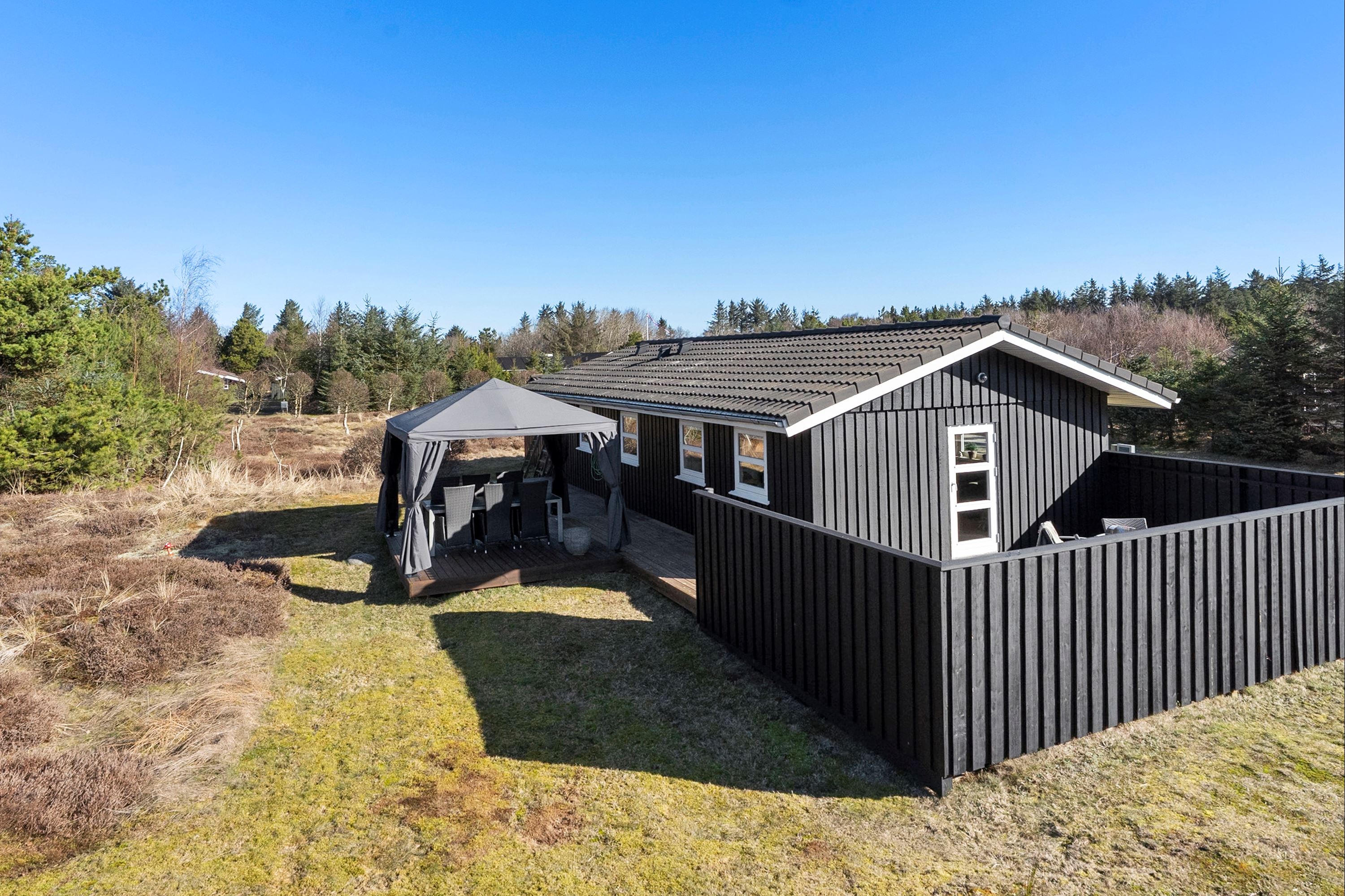 Fritidshus på Bag Højen 84 9492 Blokhus.