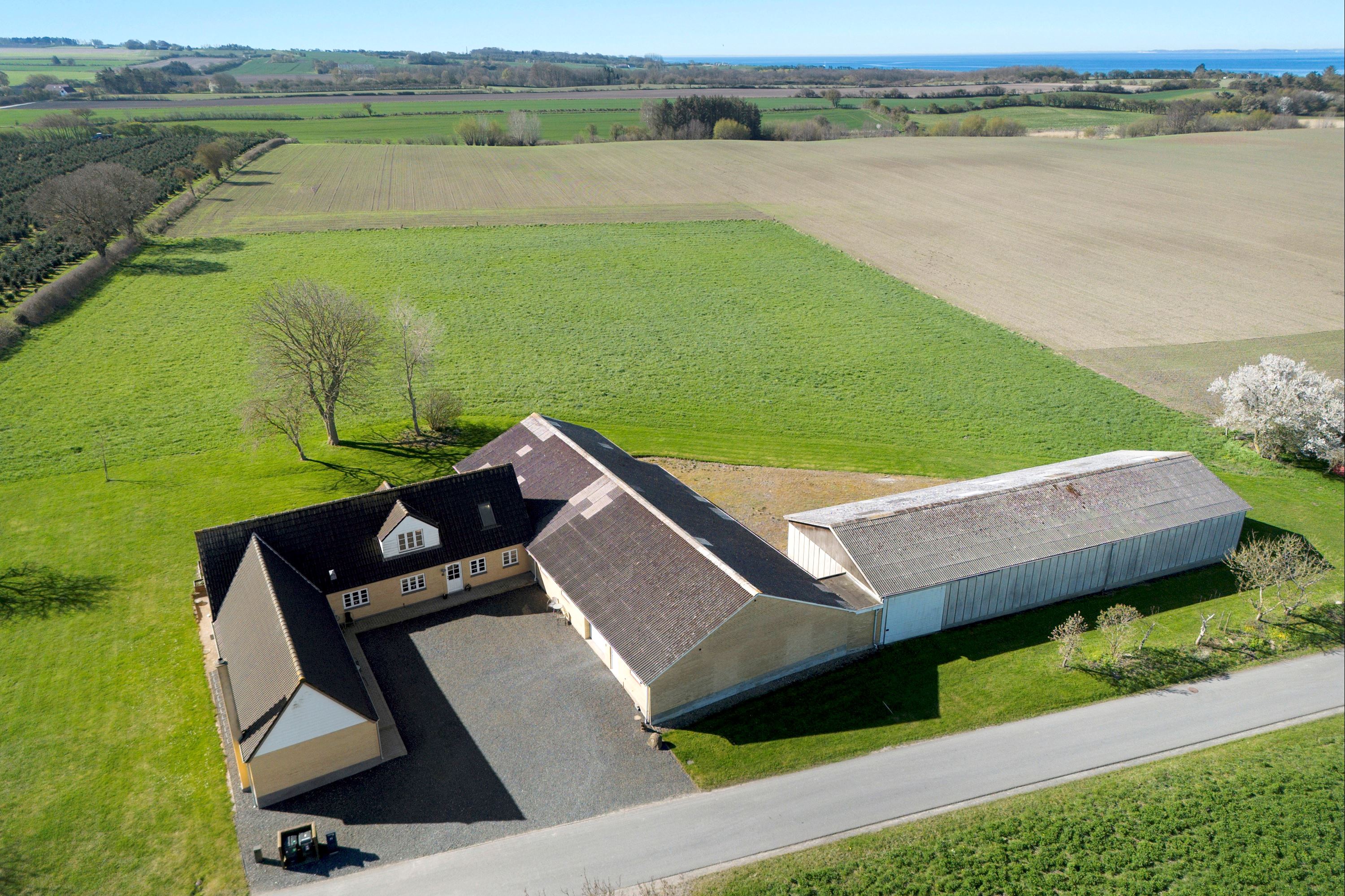 Landejendom på Rørmosevej 11 5610 Assens.