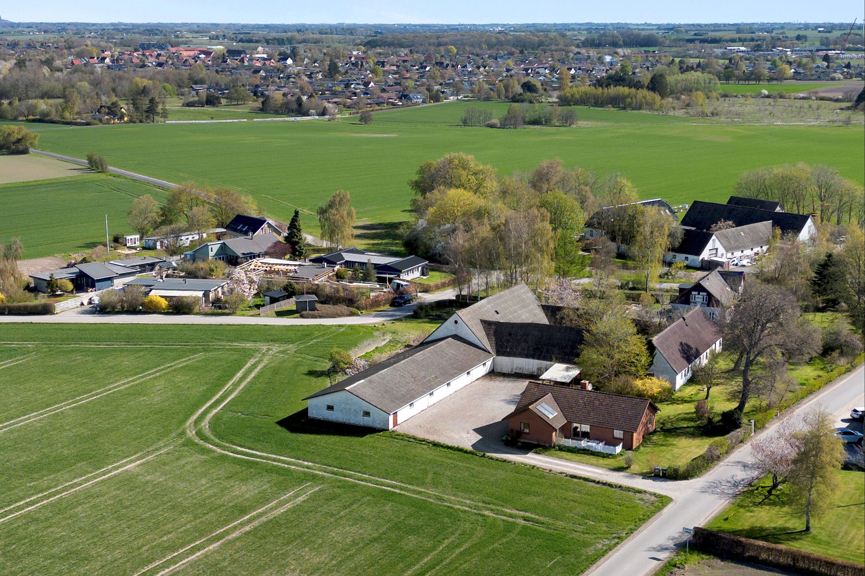 Landejendom på Møllevej 23 4130 Viby Sjælland.