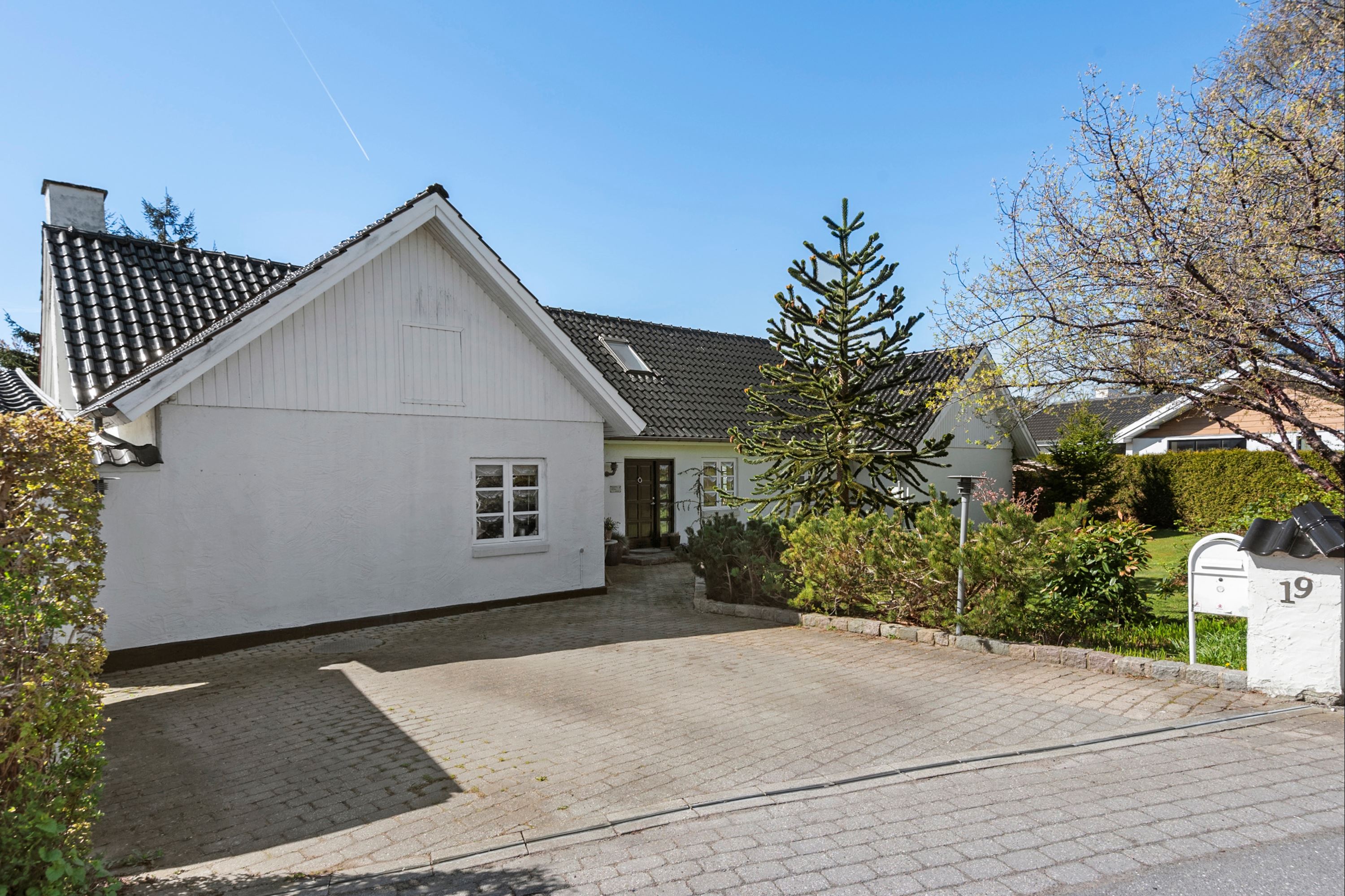 Villa på Strandgårdsvej 19 2690 Karlslunde.