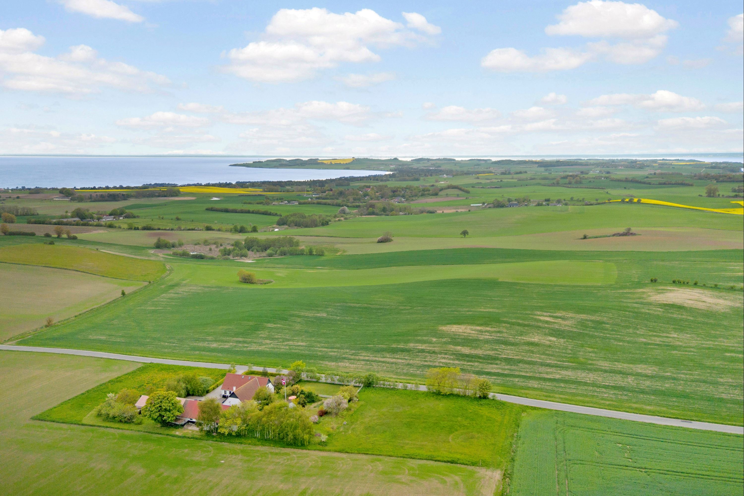 Villa på Lindhøjvej 3 8420 Knebel.
