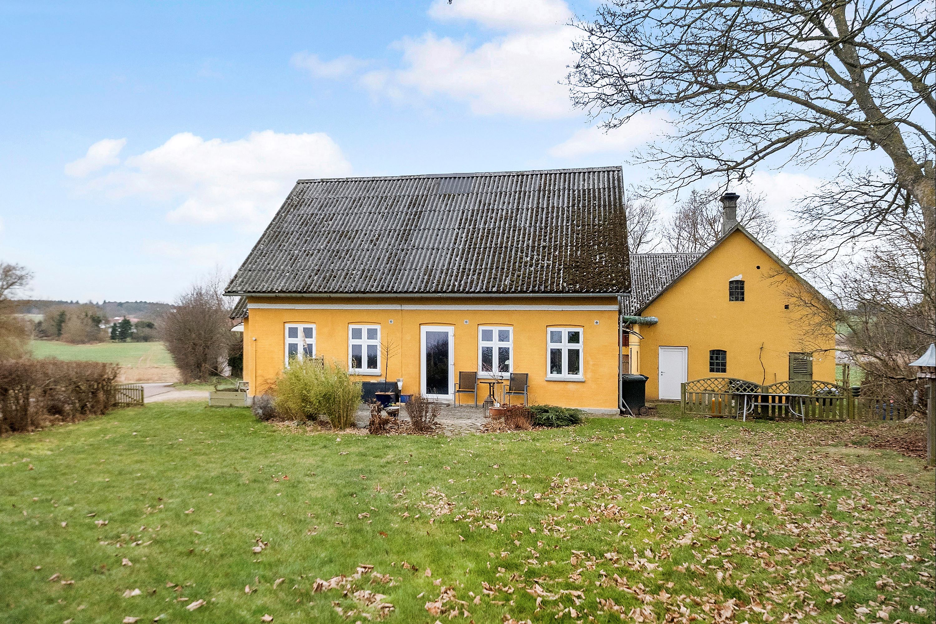 Landejendom på Linderupvej 2 4540 Fårevejle.