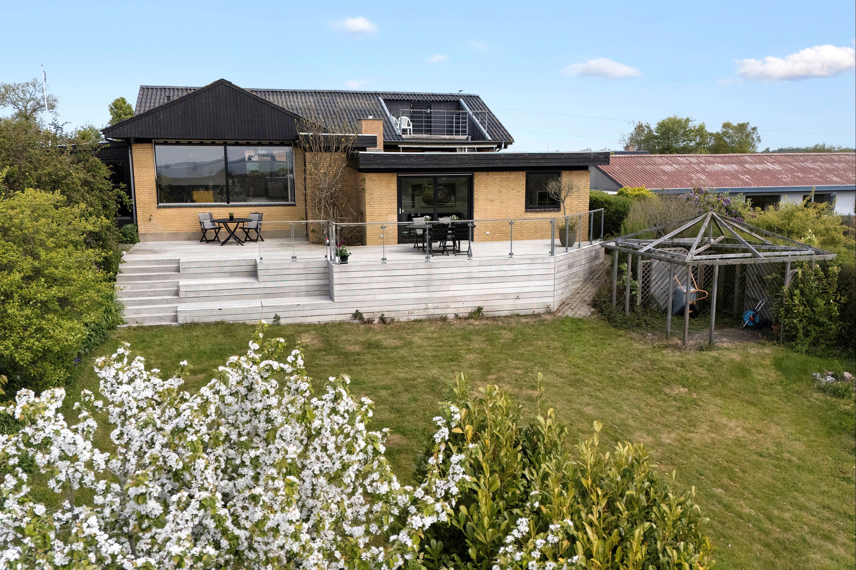 Villa på Solskrænten 25 8410 Rønde.