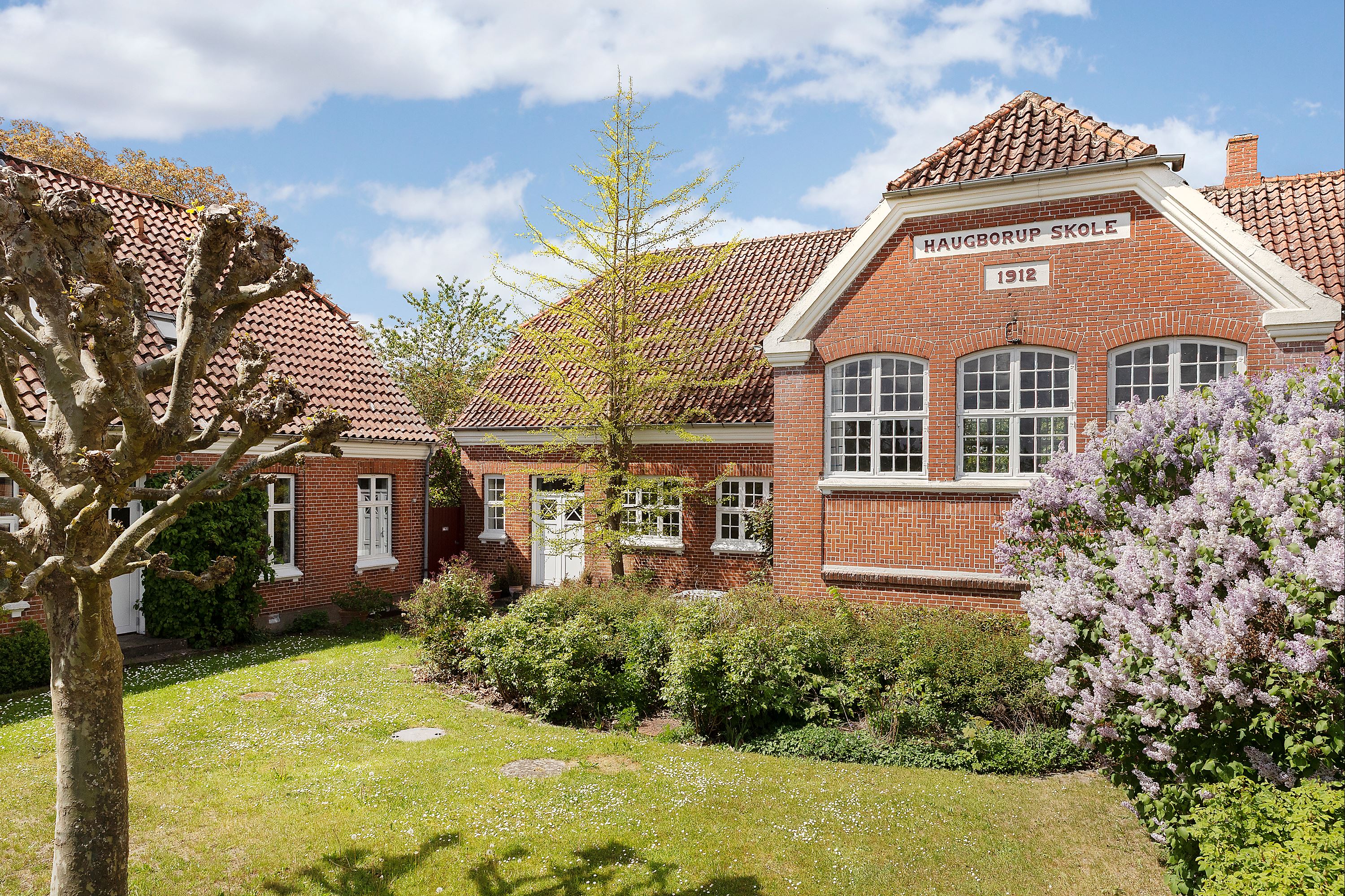 House, 155 m², land 3840 m²