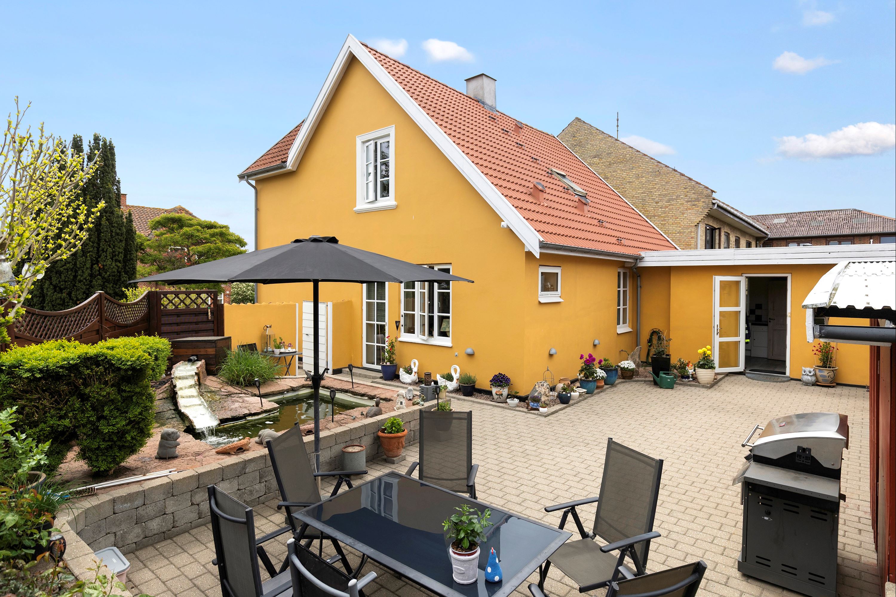Dar, 141 m², art 605 m²