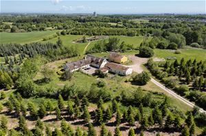 Landejendom til salg hos EDC Poul Erik Bech, billede 1 af 1