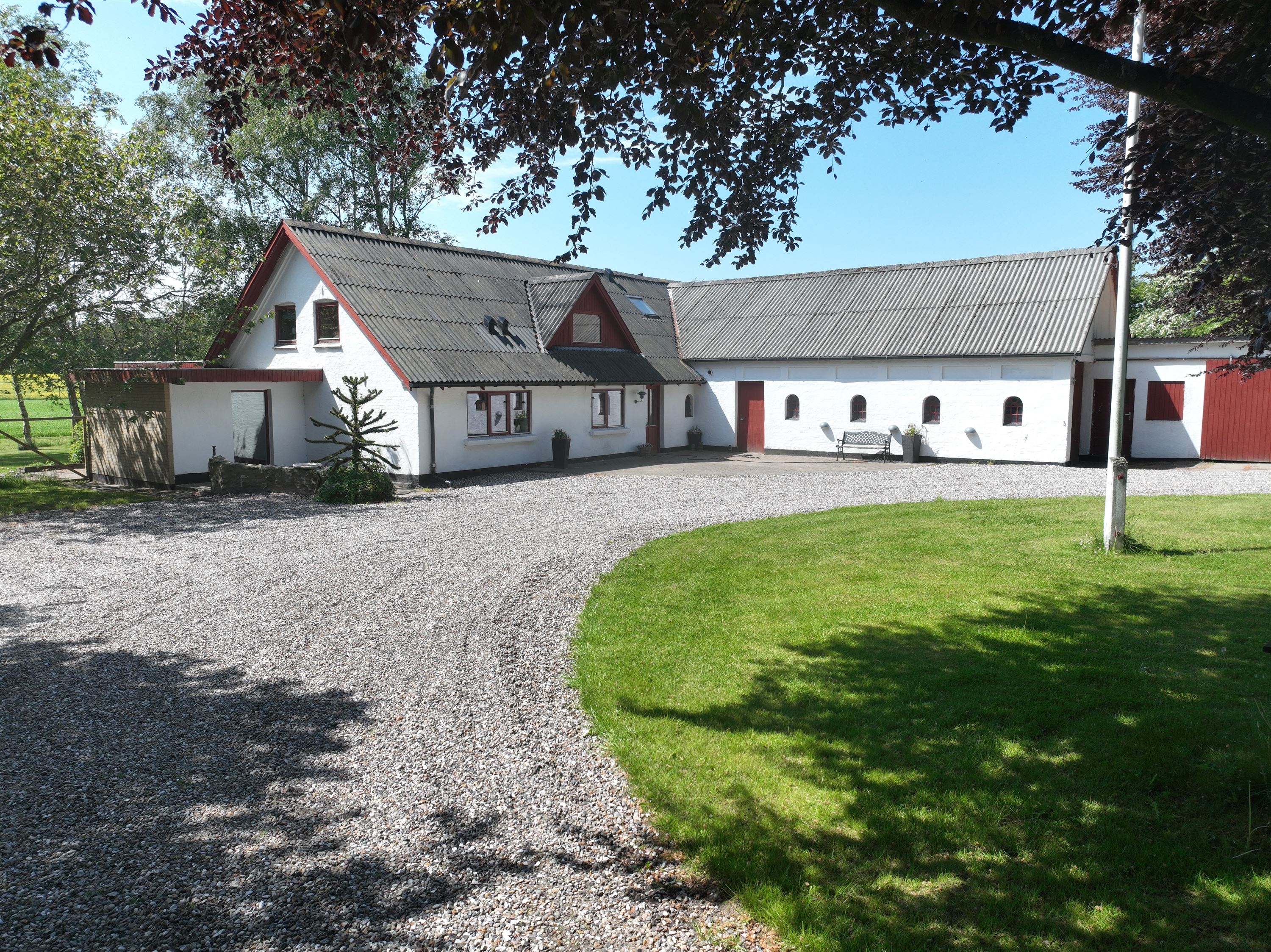 Landejendom på Blåkildevej 35 9352 Dybvad.