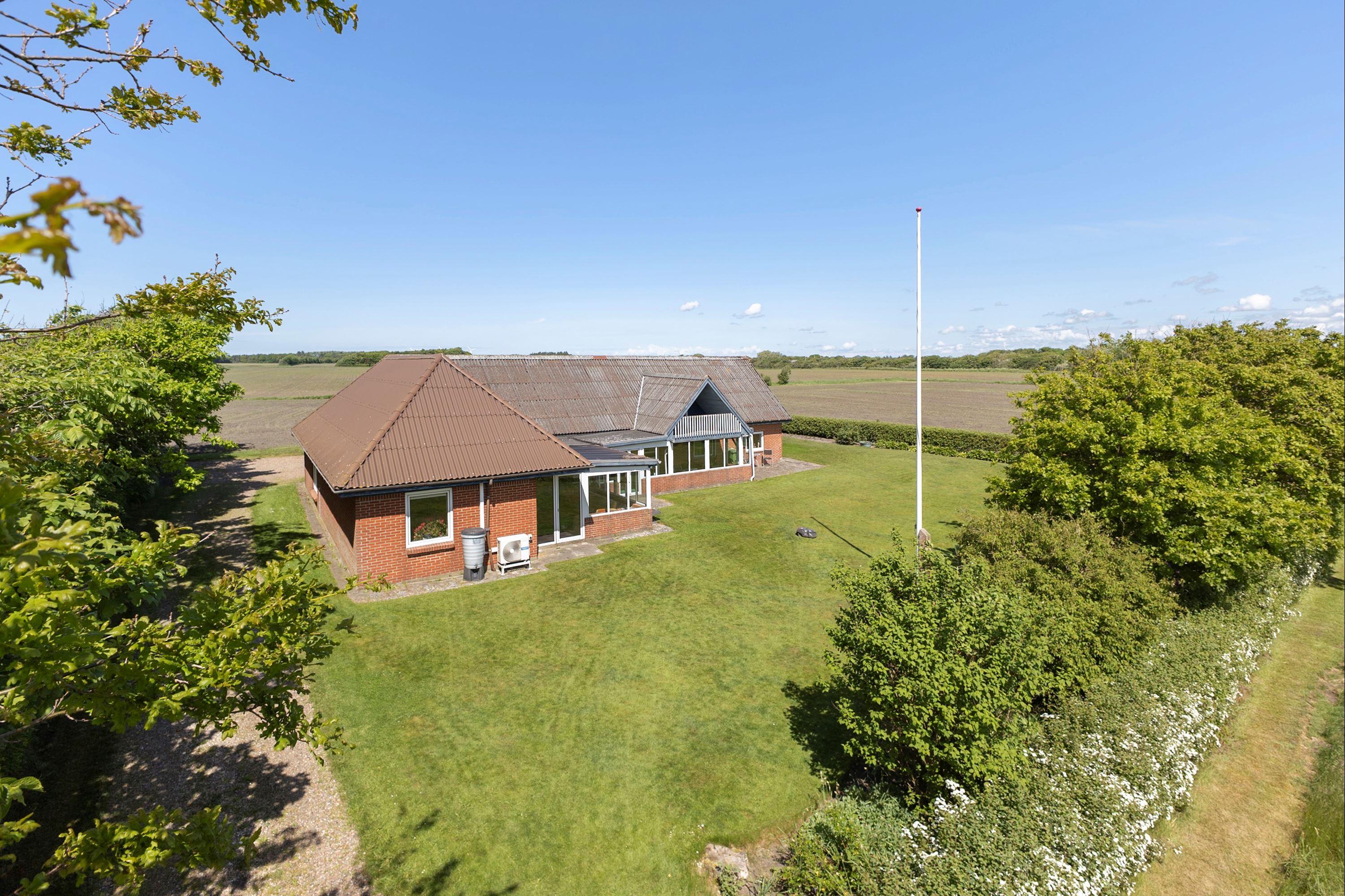 Villa på Bækmarksbrovej 54 7660.