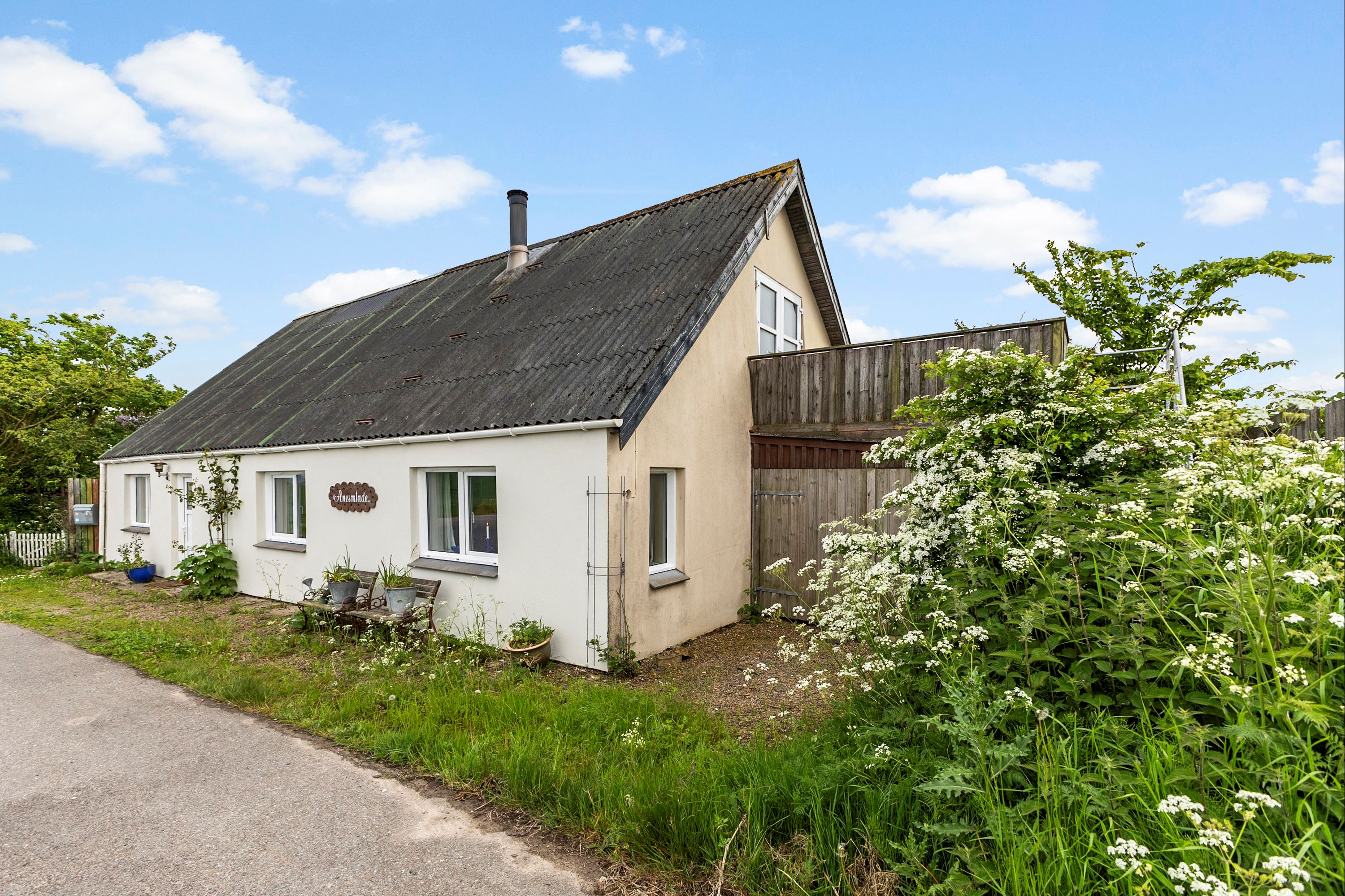 Villa på Ellemosevej 9 7620 Lemvig.