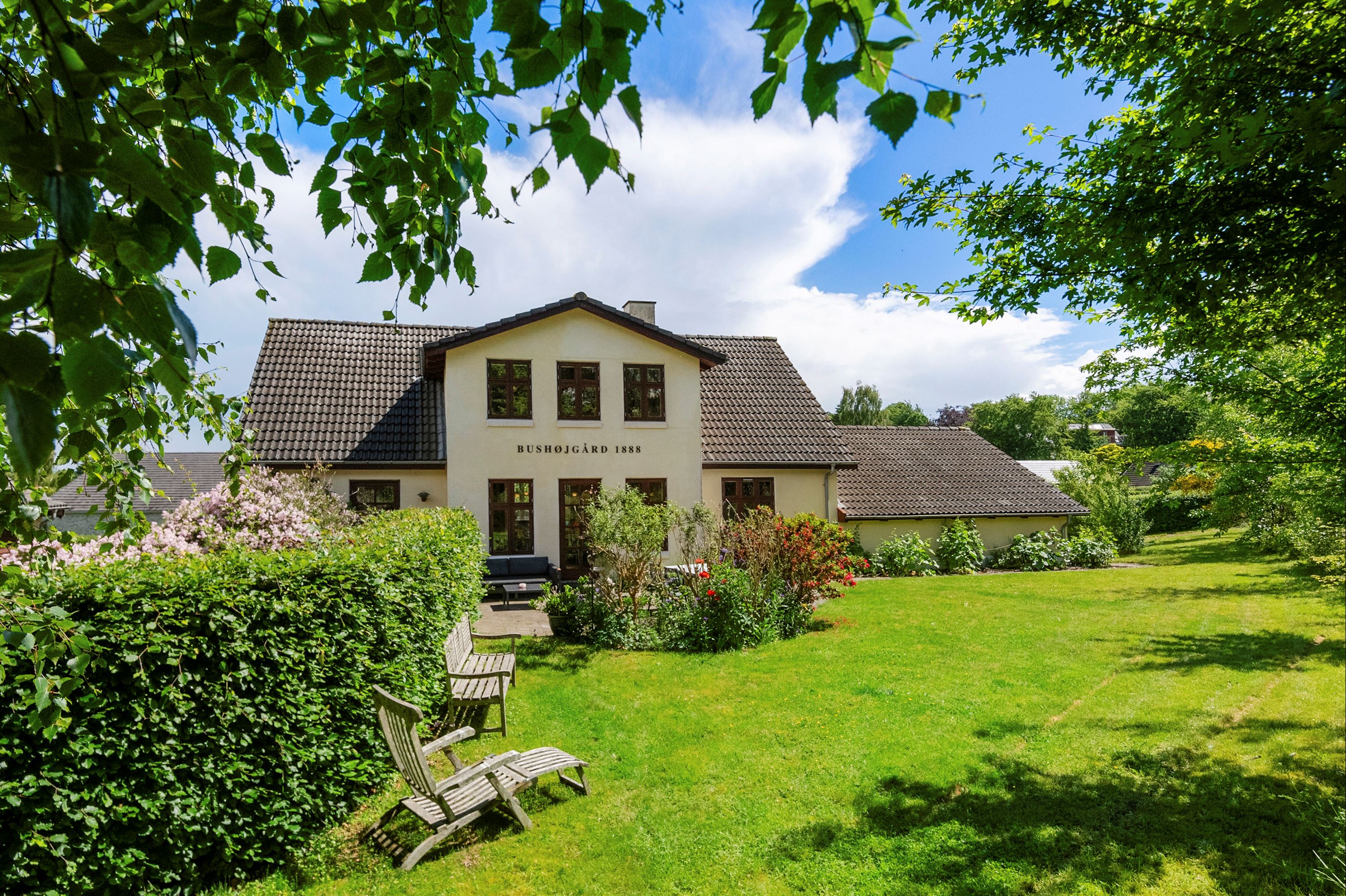 Villa på Bushøjvænget 12 8270 Højbjerg.
