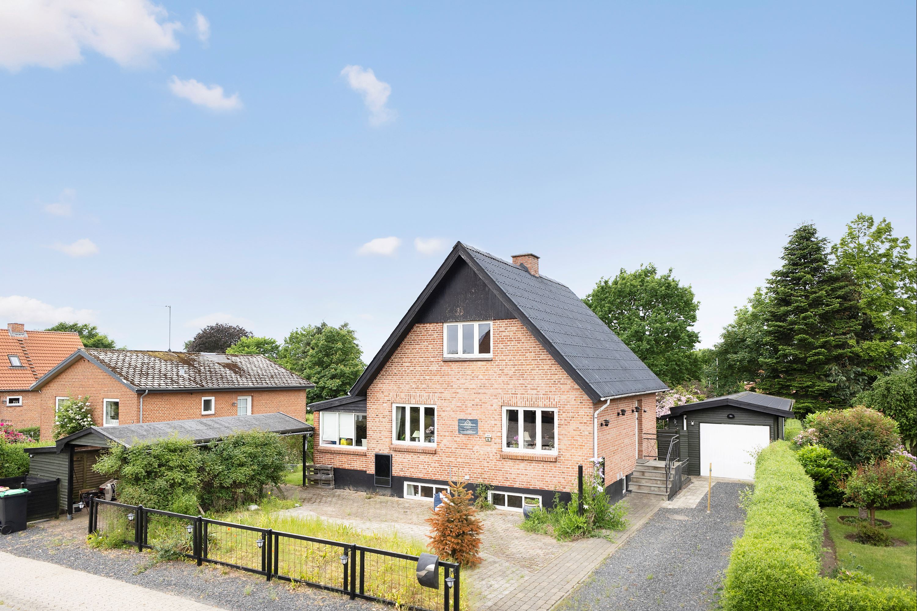 Villa på Vesterled 11 6510 Gram.