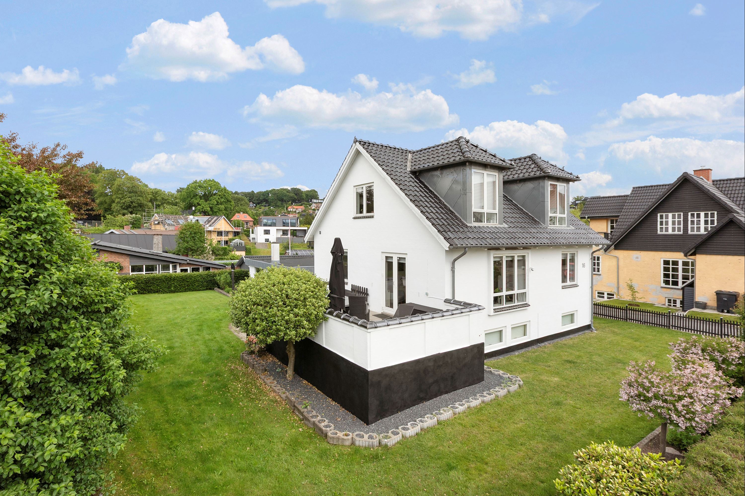 Villa på Bybækvej 16 7120 Vejle Øst.
