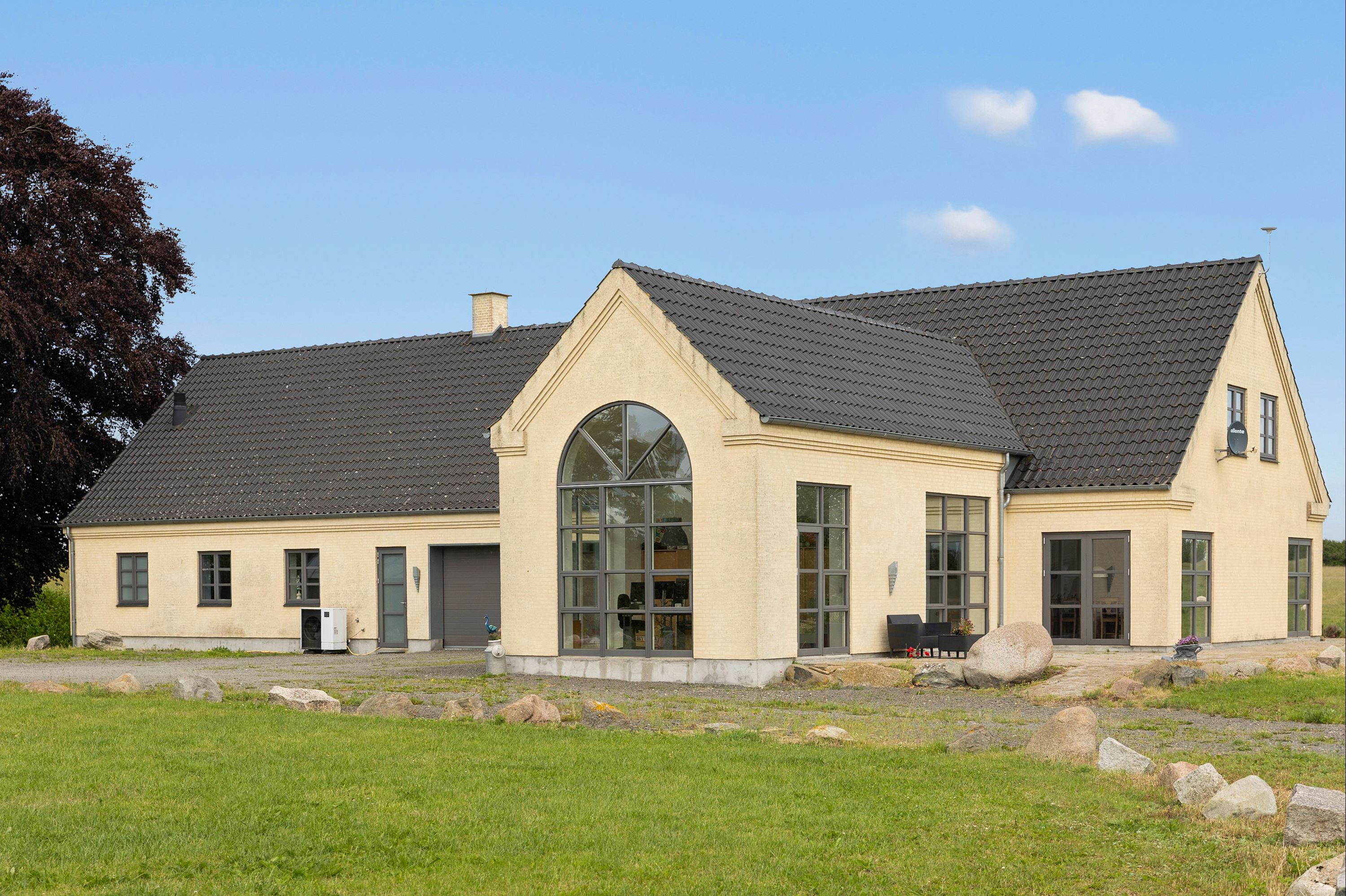 Landejendom på Bregnevej 12 4652 Hårlev.