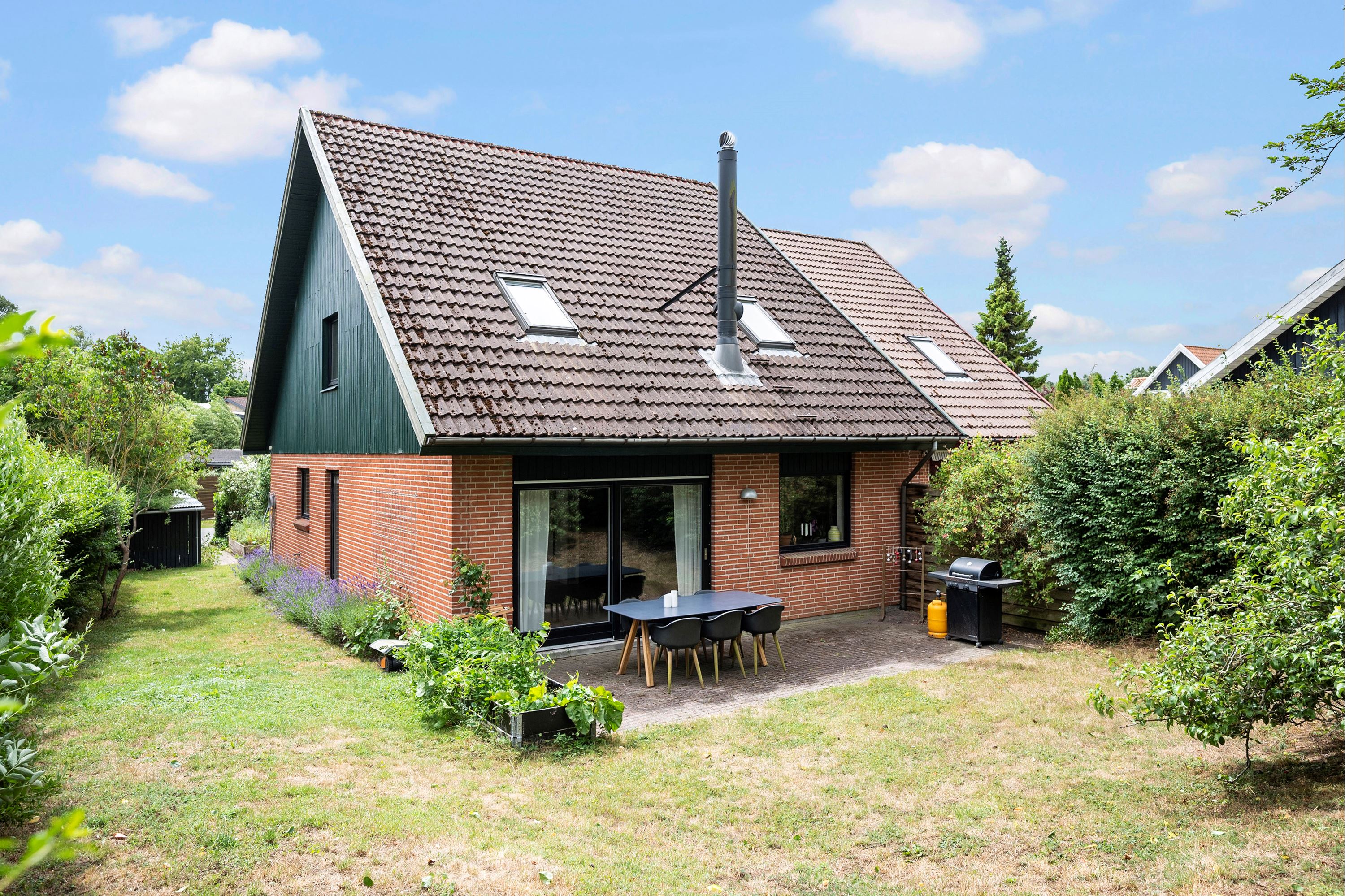House, 152 m², land 547 m²
