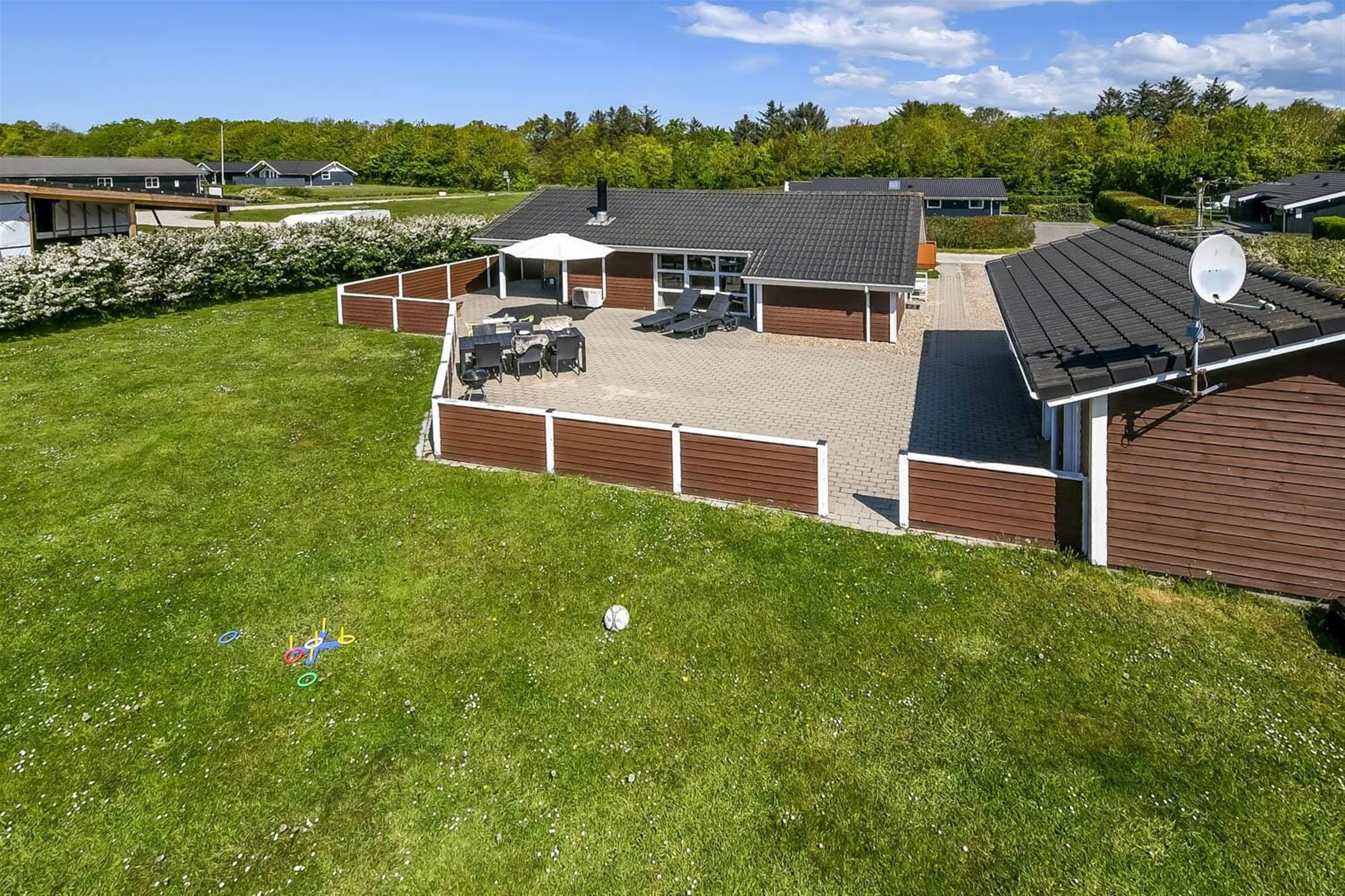 Hus – Hemmet, Falen - Flere