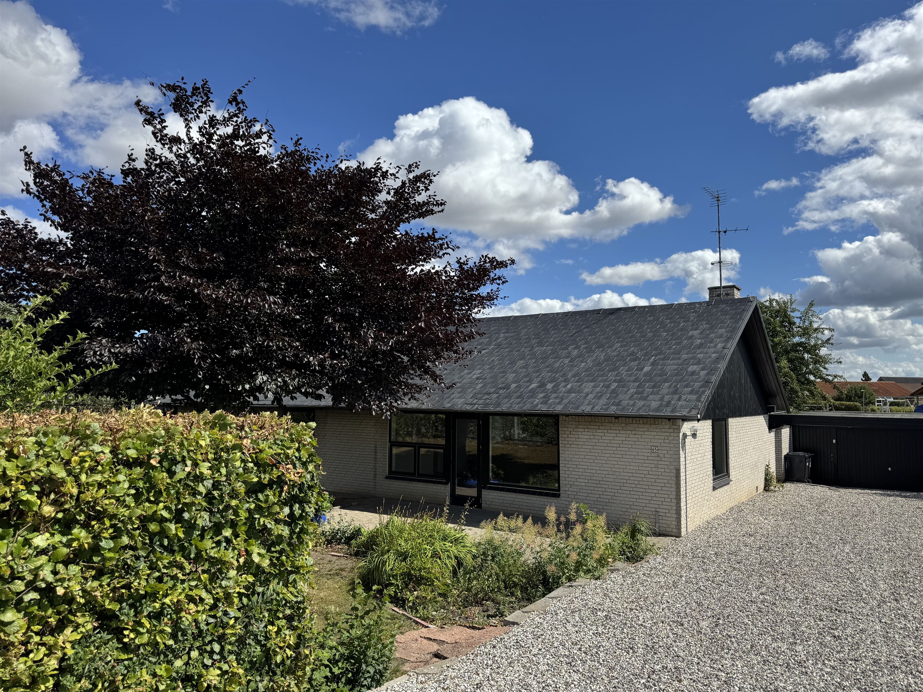 Villa på Stokbrovej 65 8520 Lystrup.
