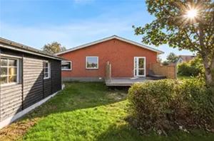 Hybenvej 19, 9300 Sæby – billede 1 af 1