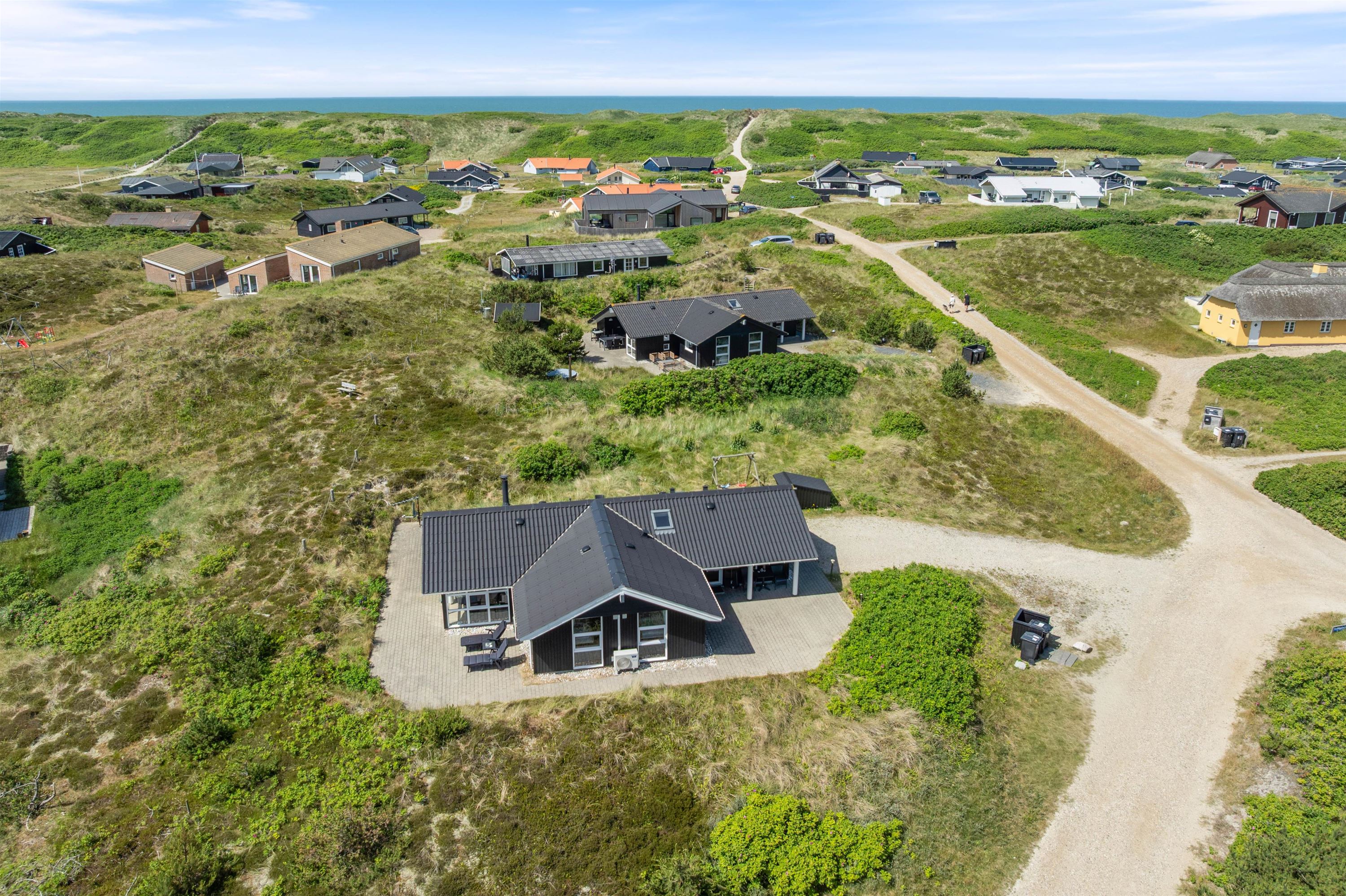 Humlegårdsvej 13, Bjerregaard, 6960 Hvide Sande – billede 1 af 1