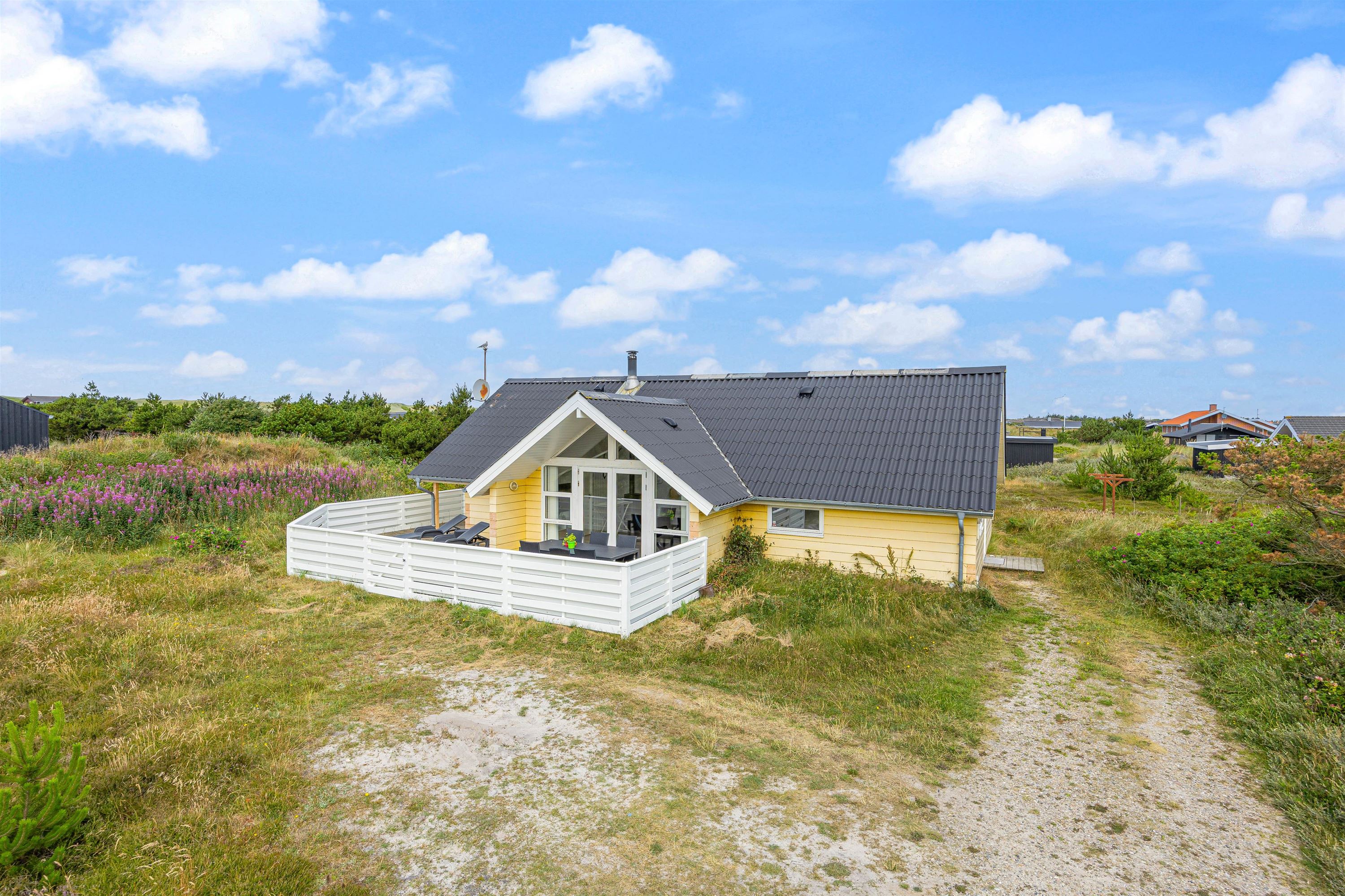 Humlegårdsvej 34, Bjerregaard, 6960 Hvide Sande – billede 1 af 1